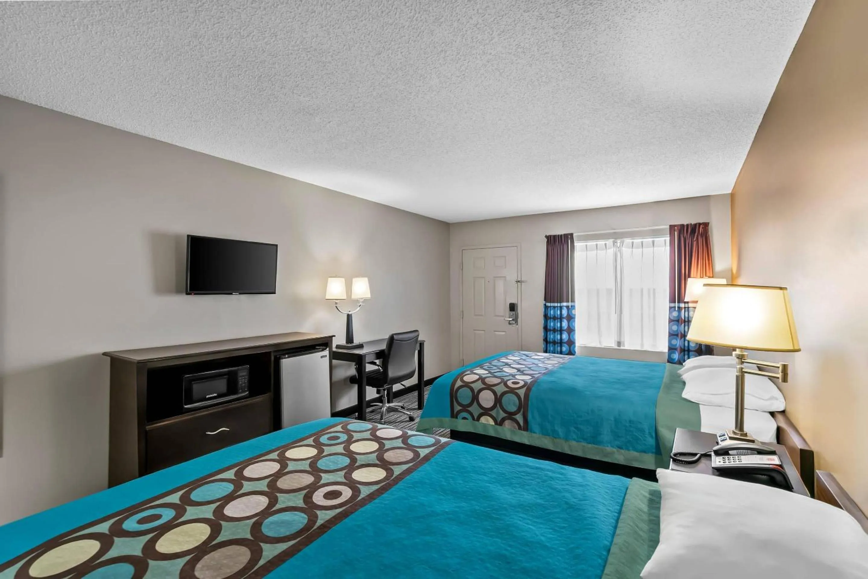 Bedroom, Bed in Econo Lodge Elberton