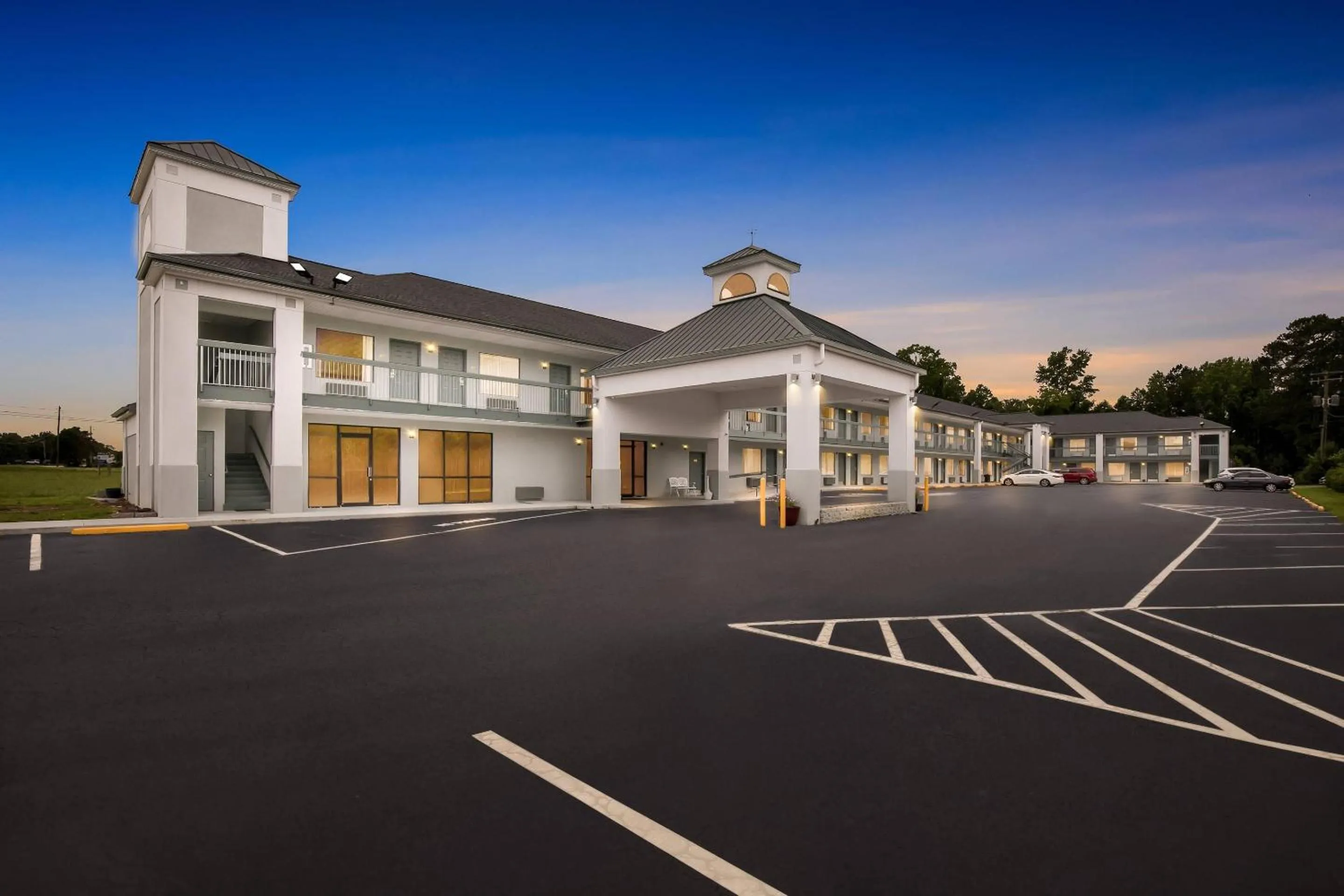 Property building in Econo Lodge Elberton