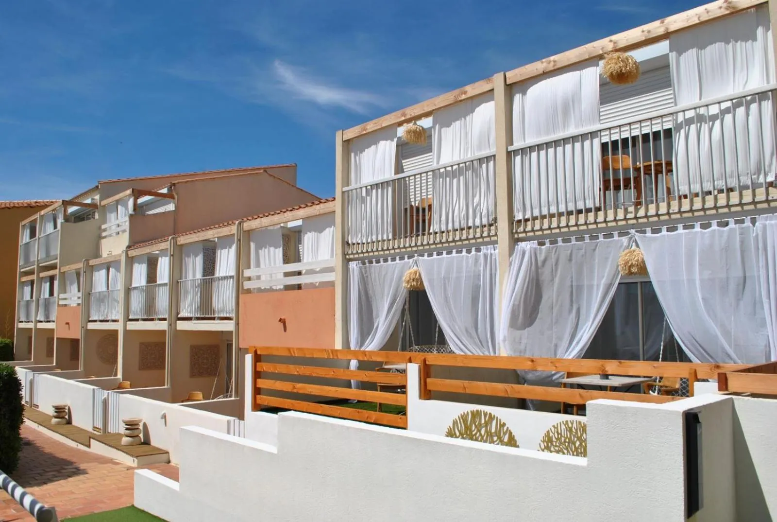 Property building in CAPAO Beach Hôtel