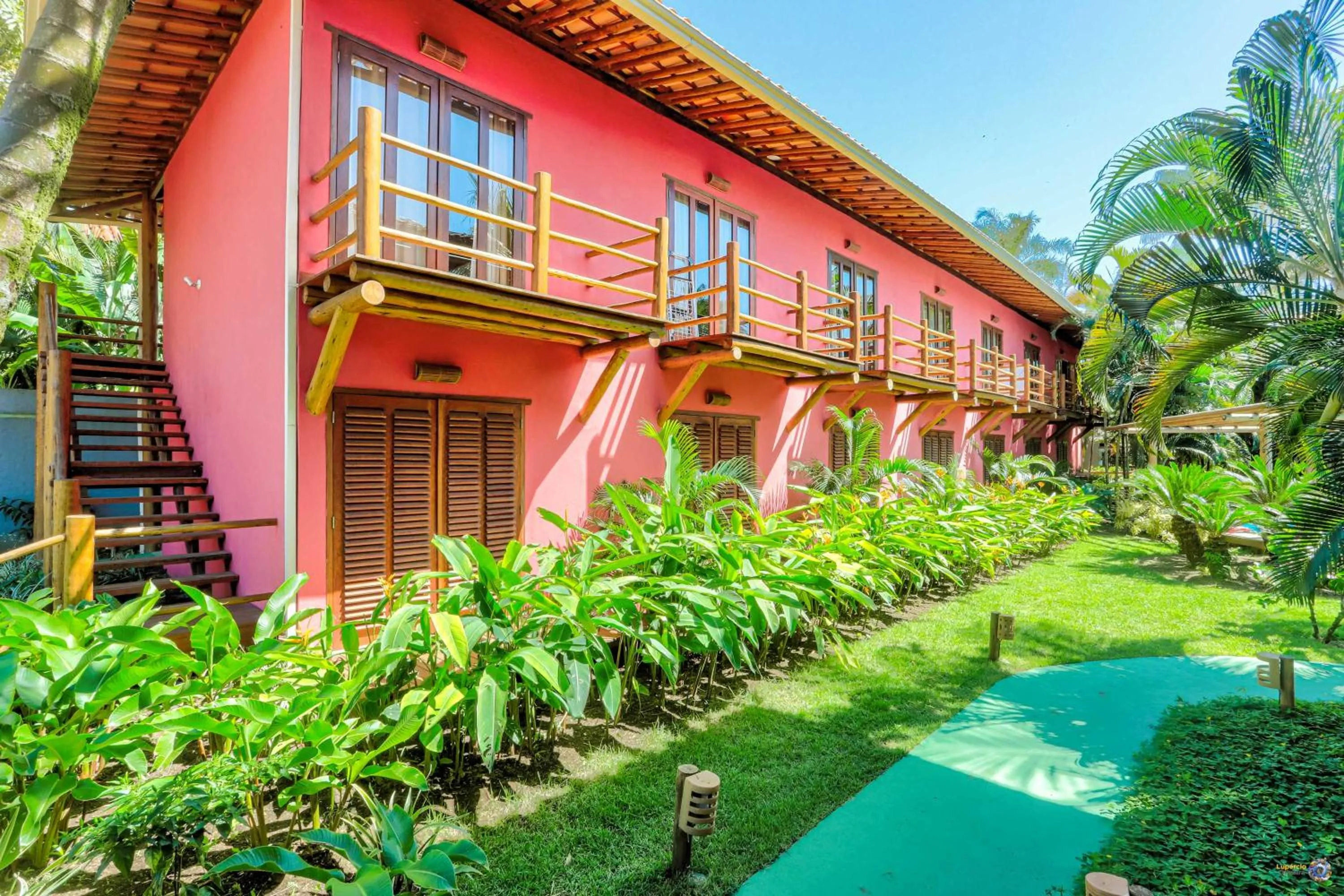 Property building in Pousada Vira Canoa