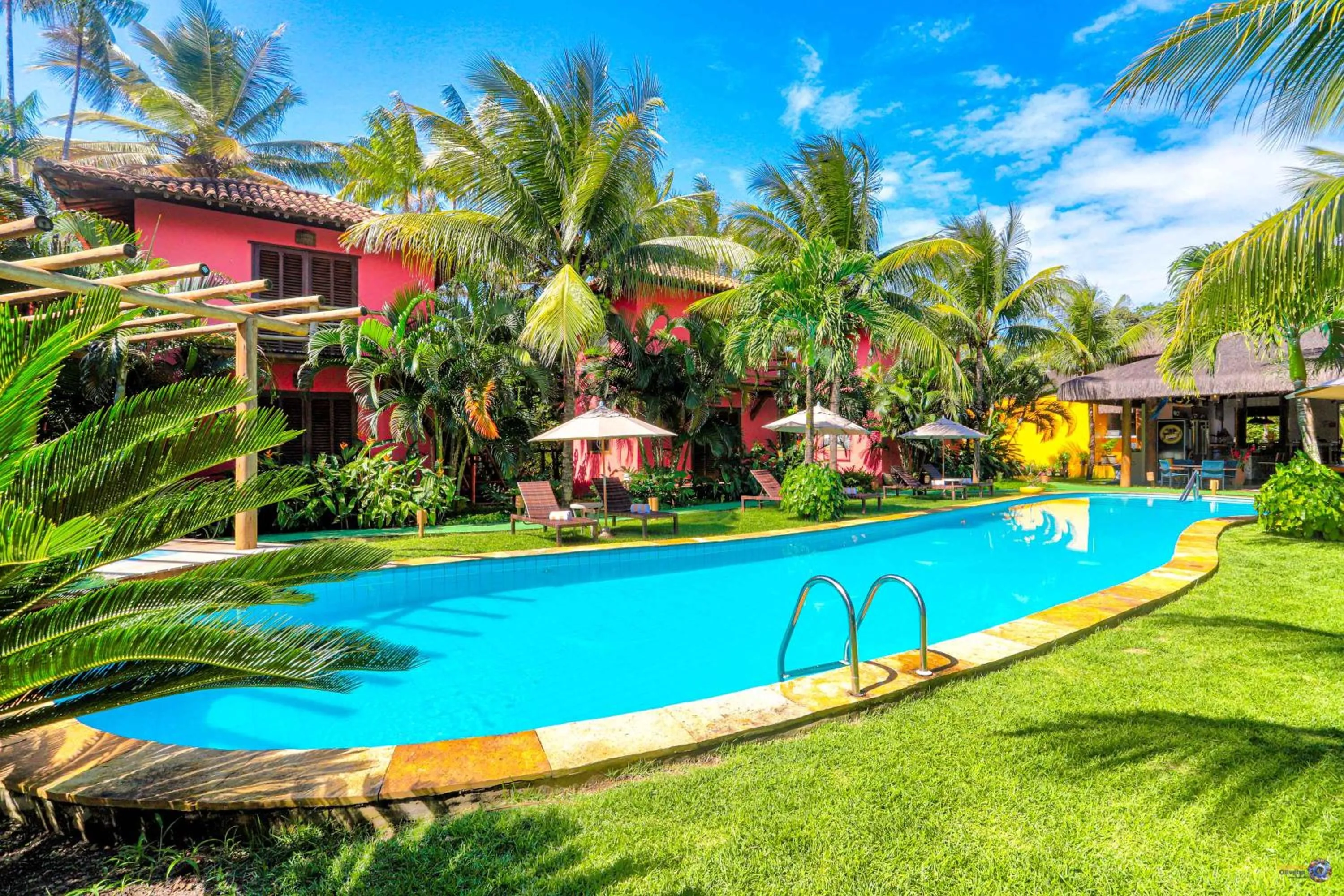 Swimming pool in Pousada Vira Canoa