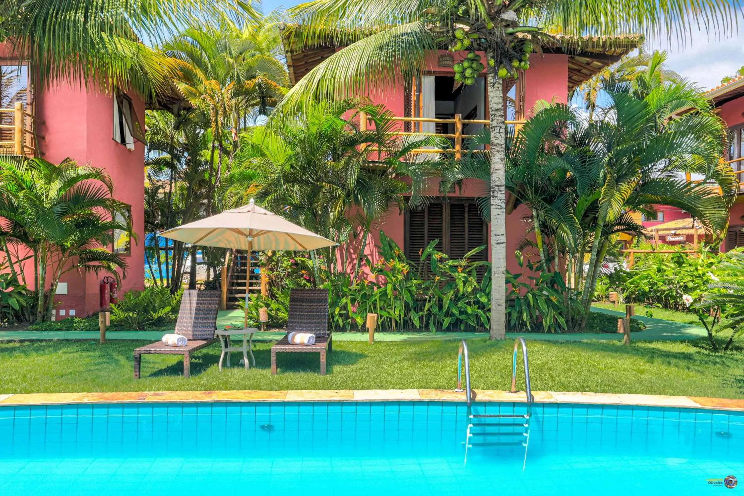 Swimming pool in Pousada Vira Canoa