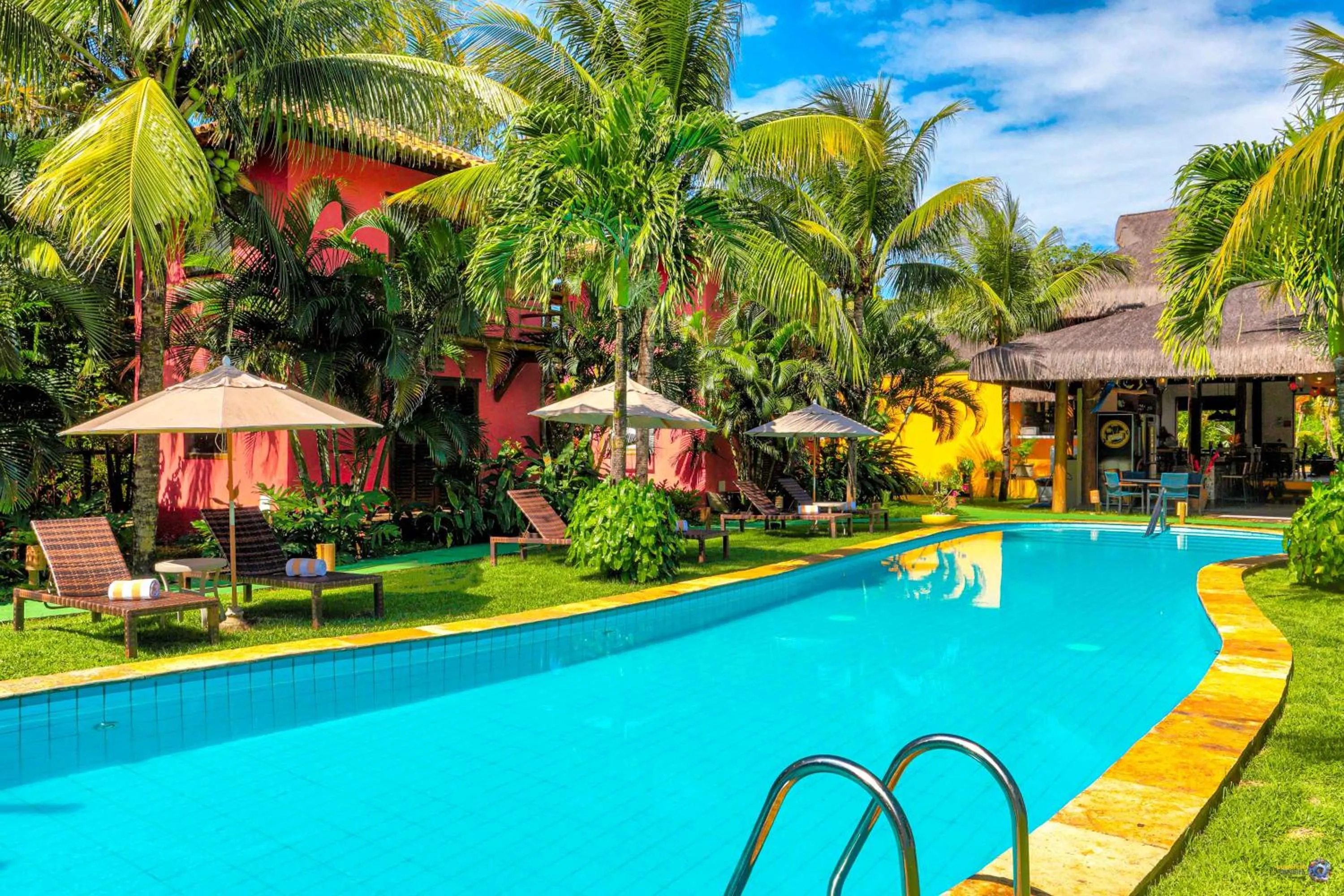 Swimming pool in Pousada Vira Canoa