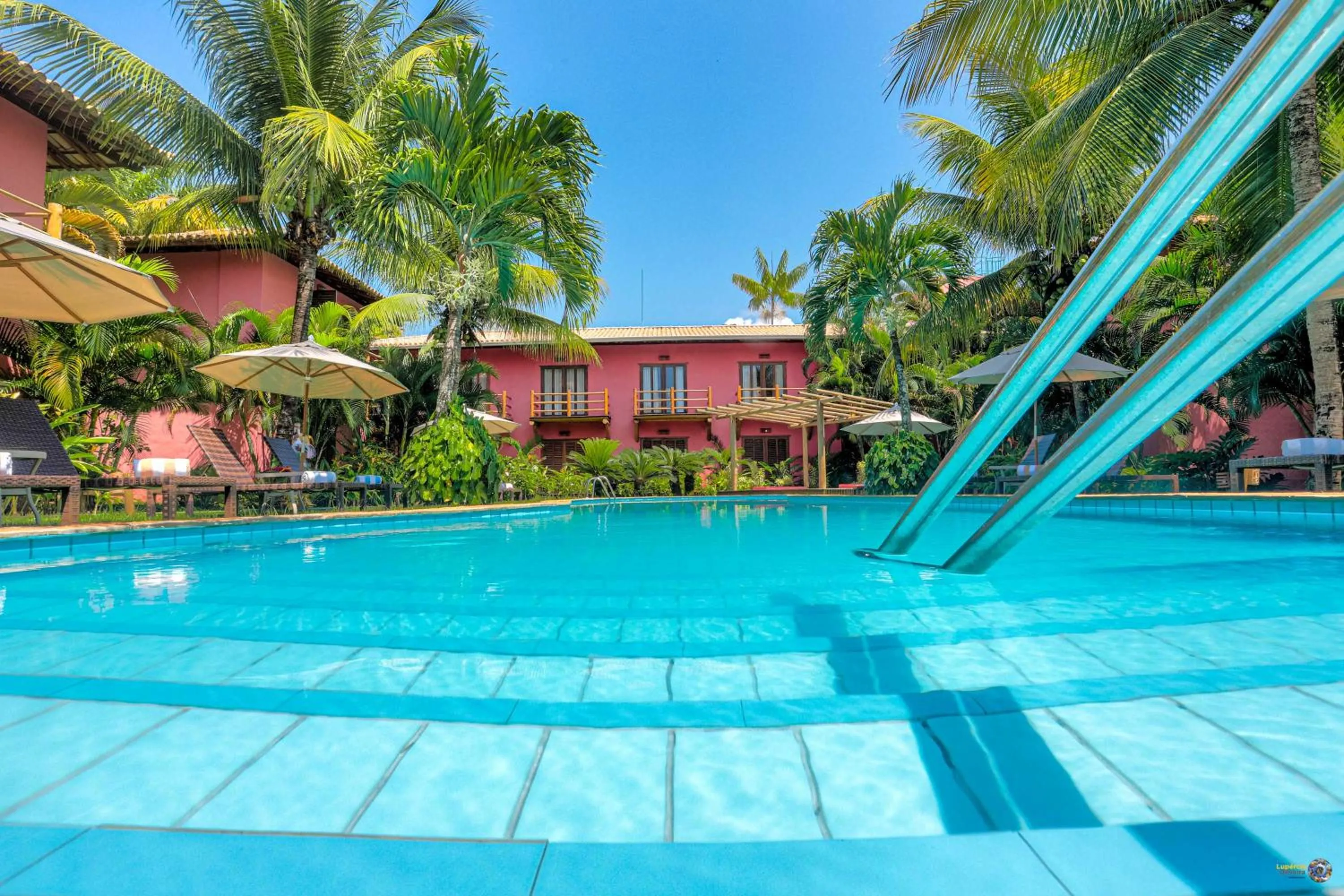 Swimming pool in Pousada Vira Canoa