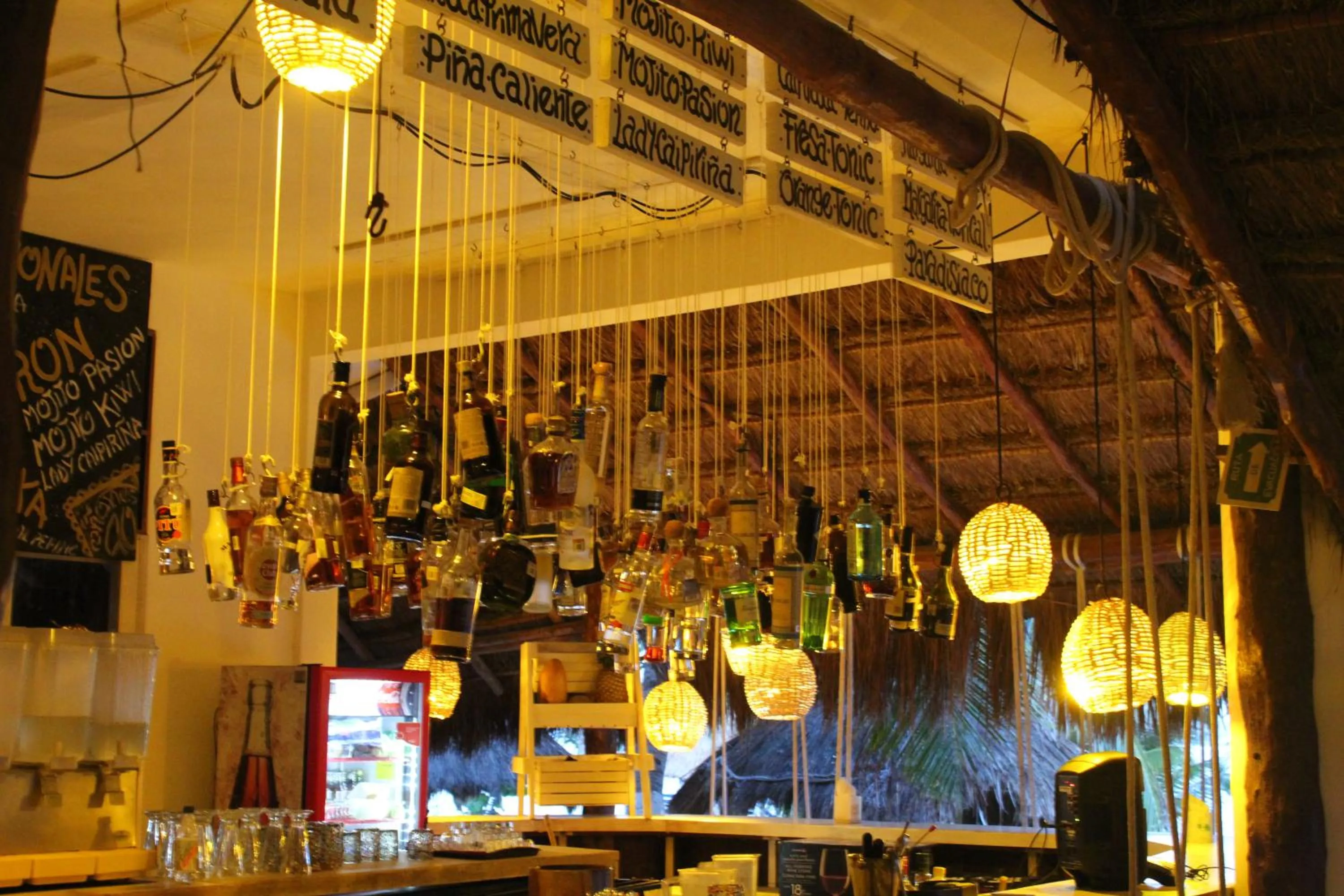 Lounge or bar in 40 Cañones