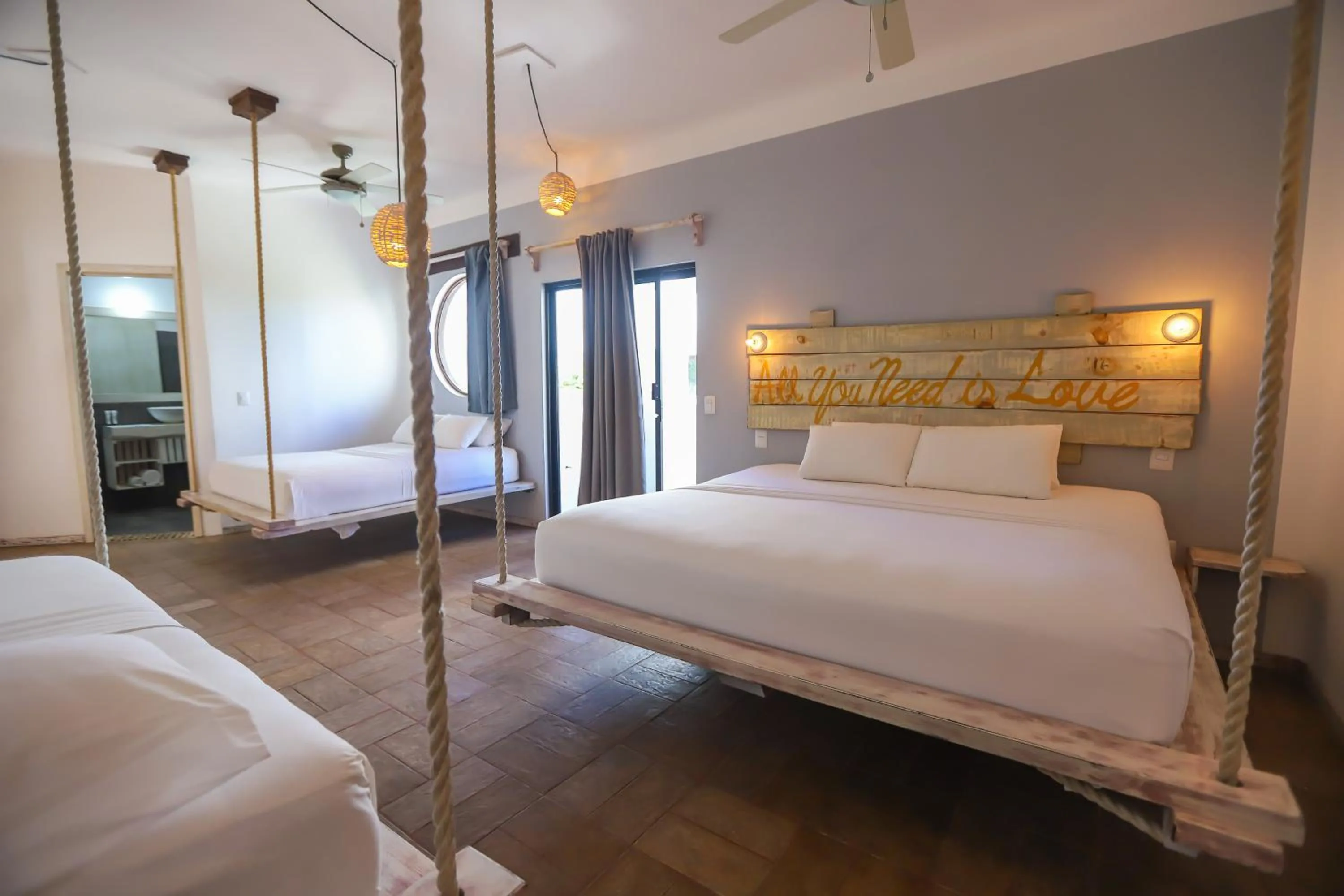 Photo of the whole room, Bed in 40 Cañones