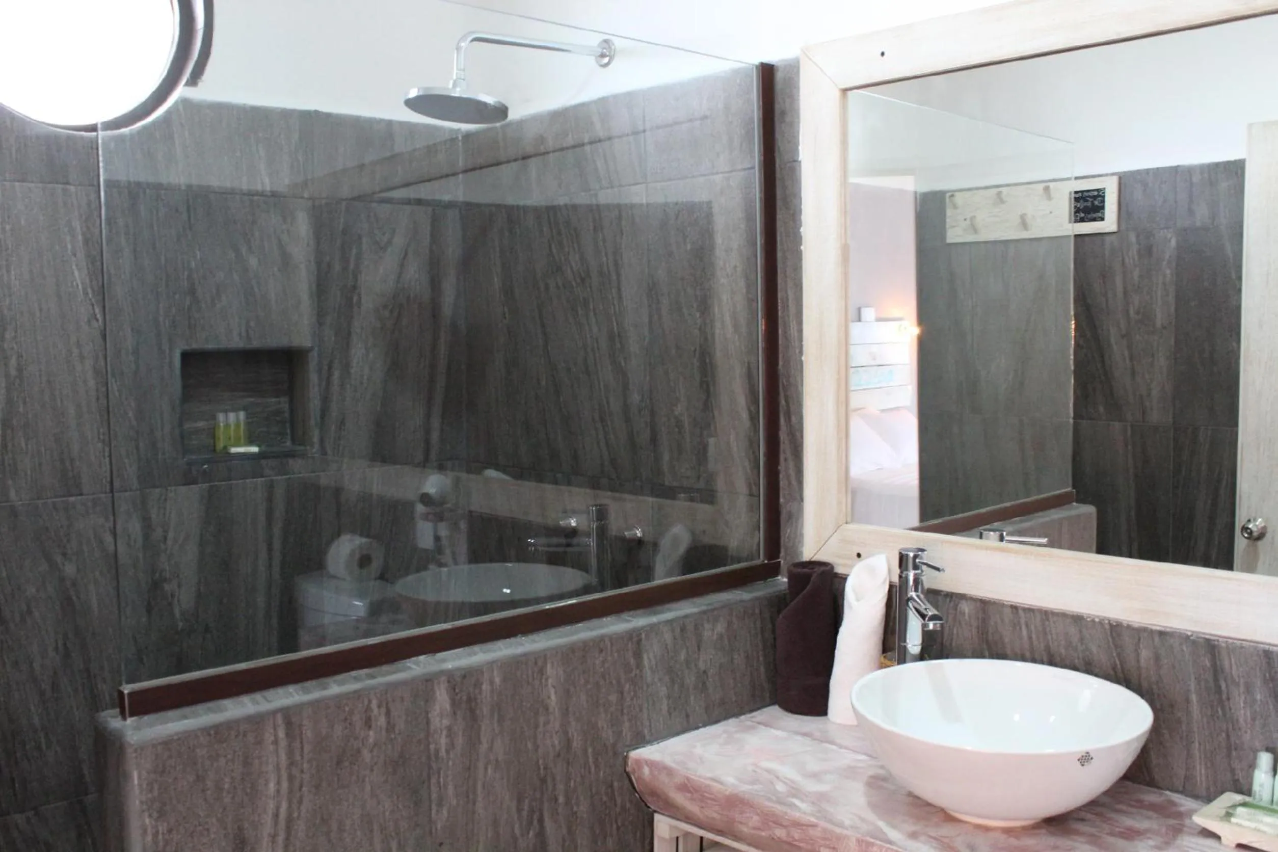 Bathroom in 40 Cañones