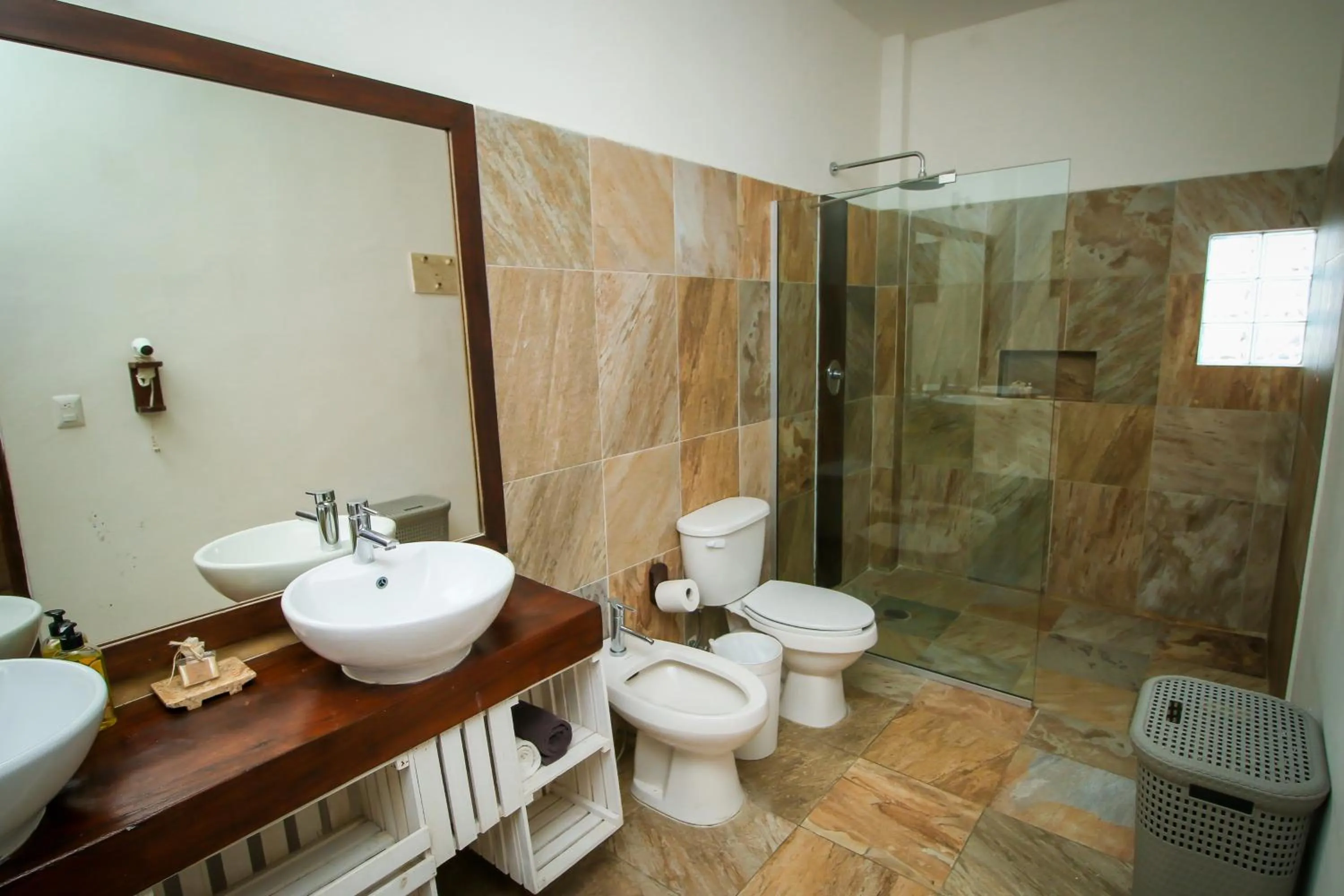 Bathroom in 40 Cañones