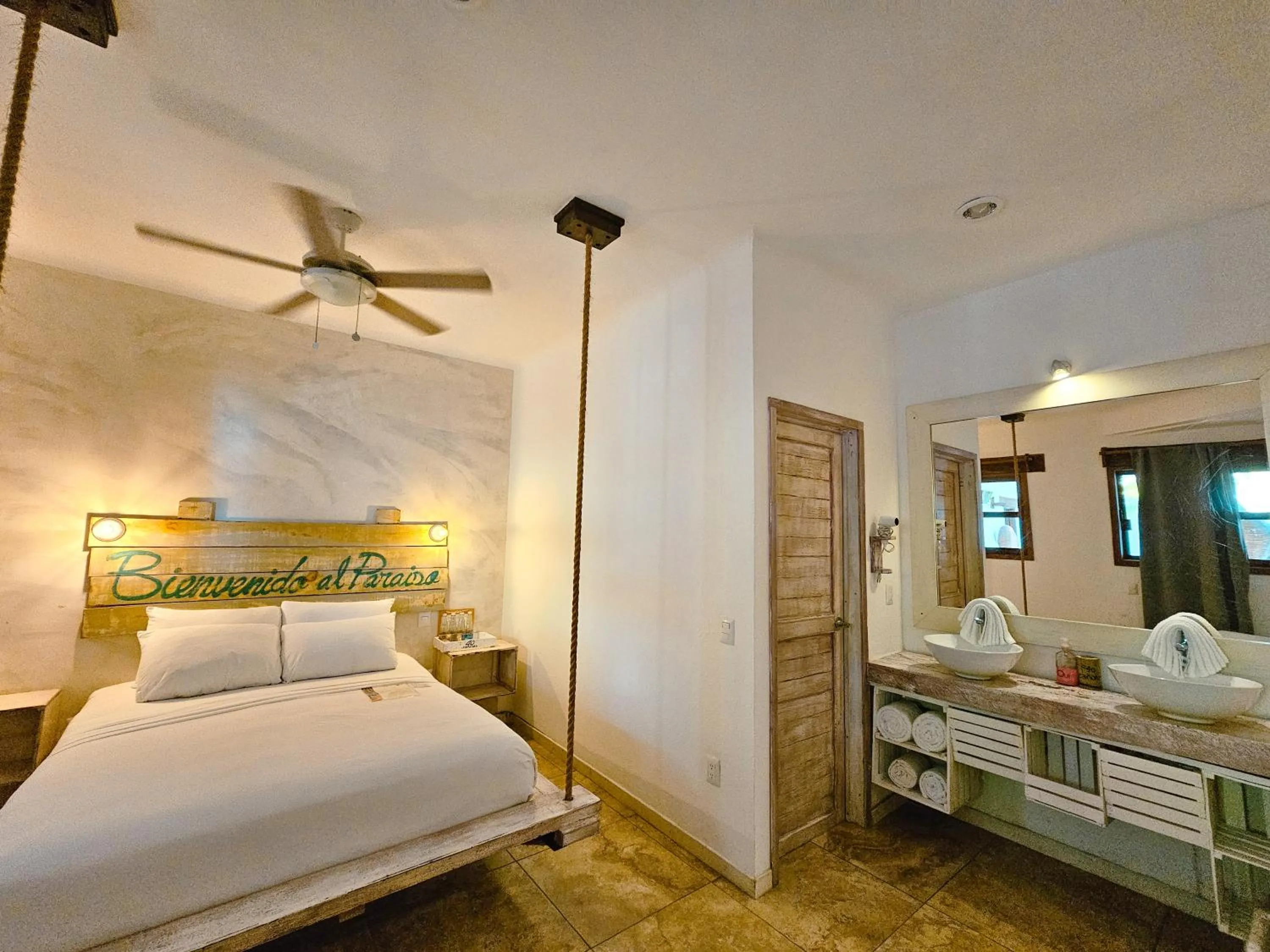 Photo of the whole room, Bed in 40 Cañones