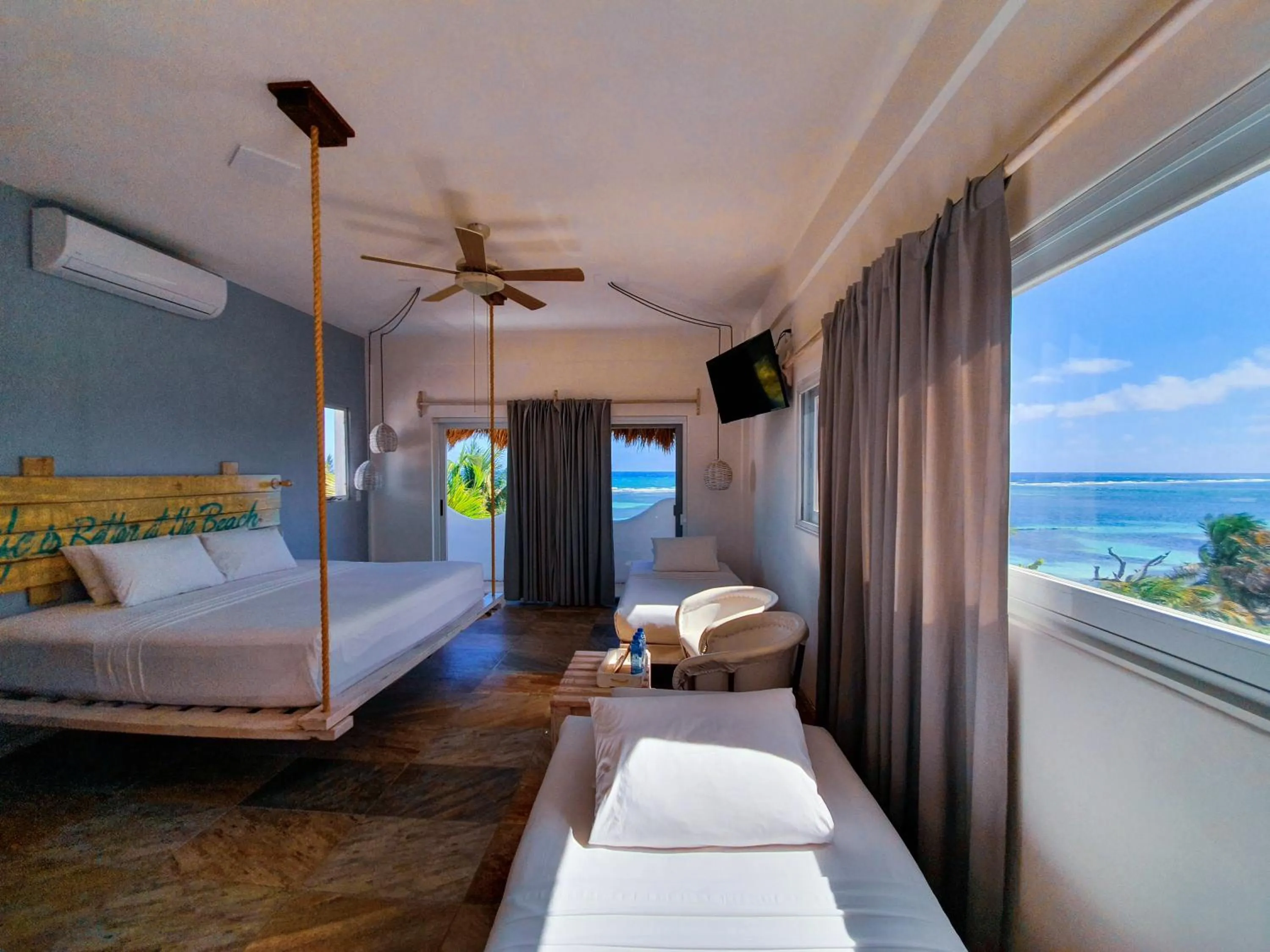 Photo of the whole room, Bed in 40 Cañones