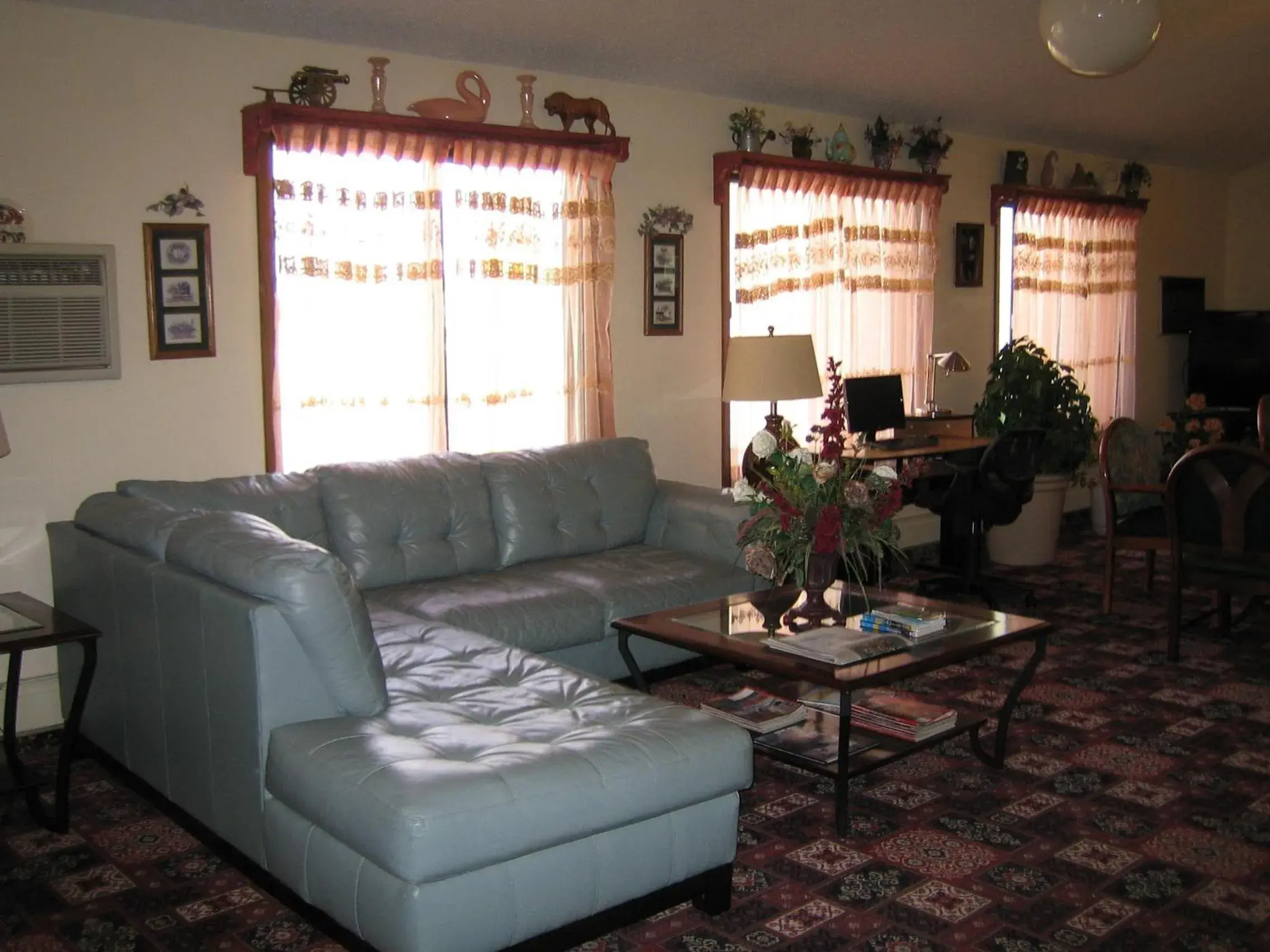 Lounge or bar in Knights Inn Litchfield Lounge or bar in Knights Inn Litchfield