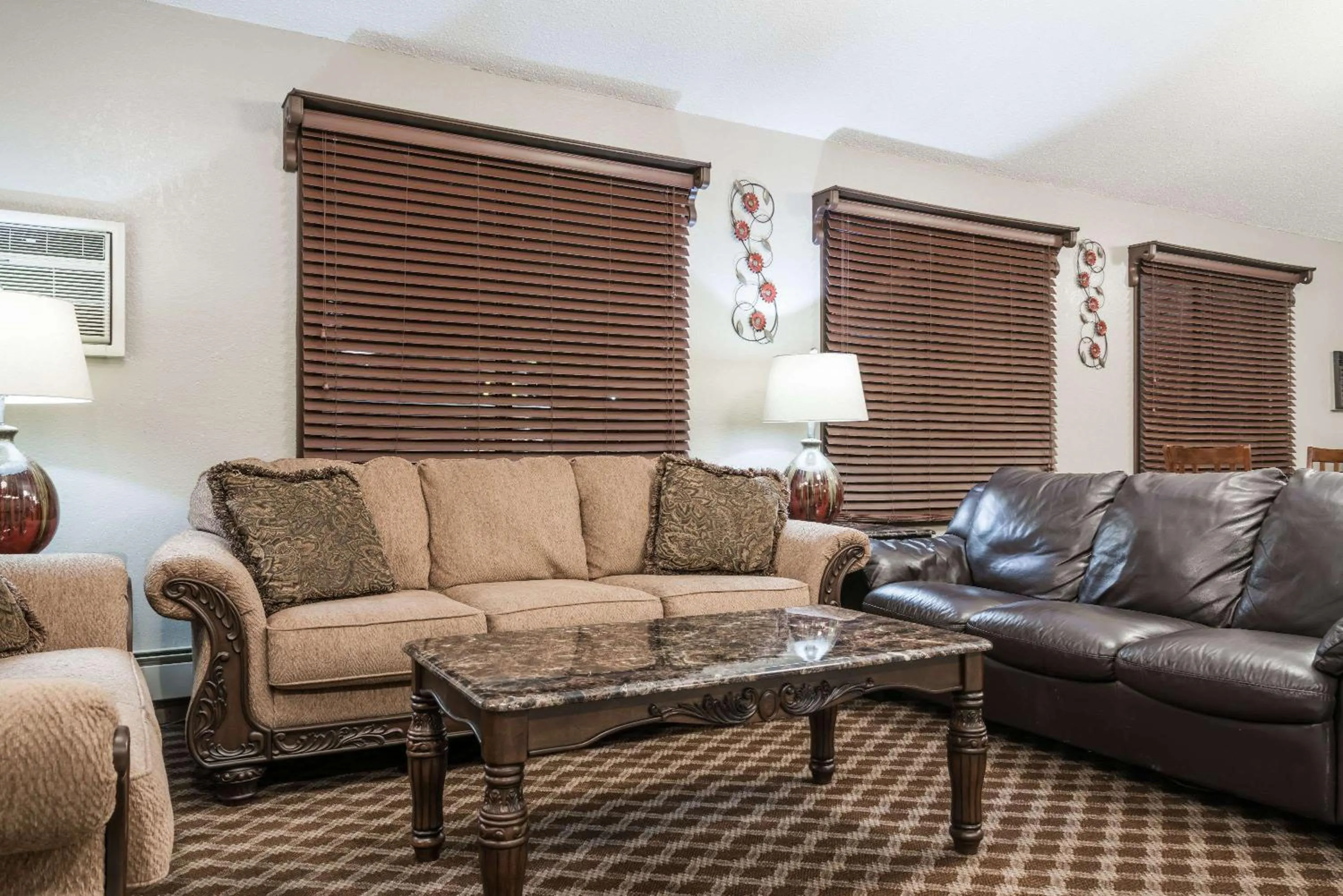 Lobby or reception in Knights Inn Litchfield