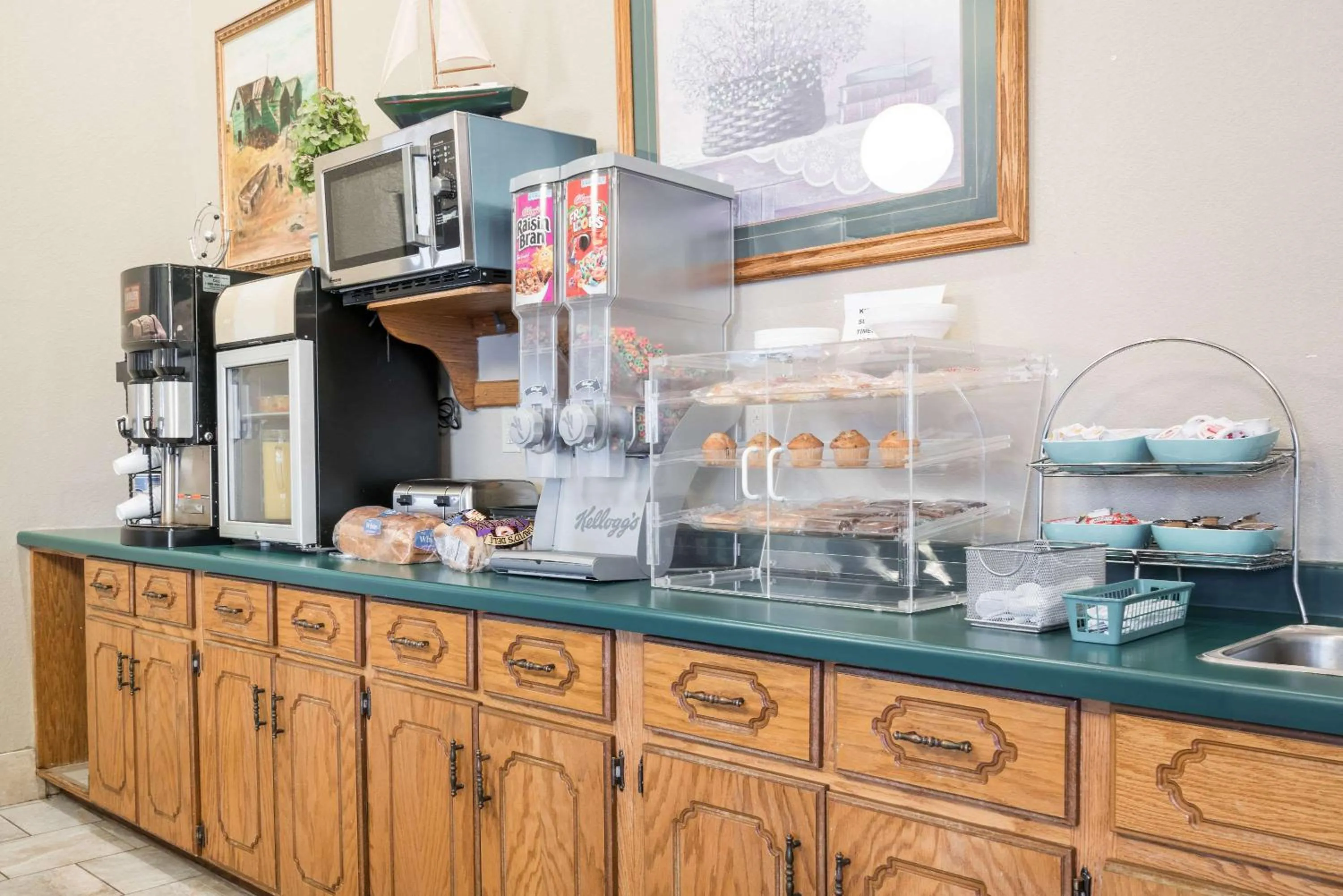 On site in Knights Inn Litchfield