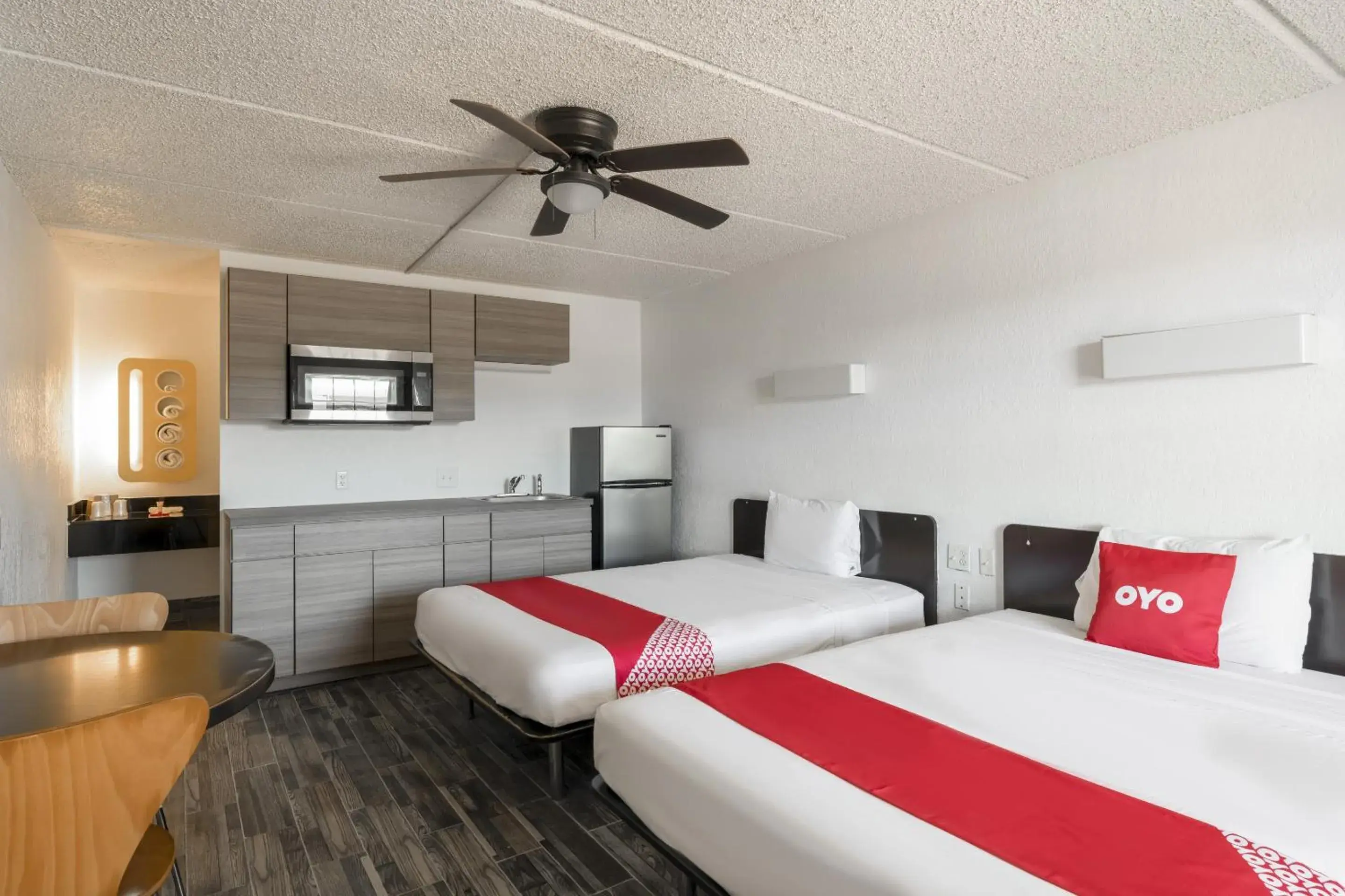 2 Bedroom Apartment with Kitchen in OYO Hotel Houston Katy Freeway 2 Bedroom Apartment with Kitchen in OYO Hotel Houston Katy Freeway