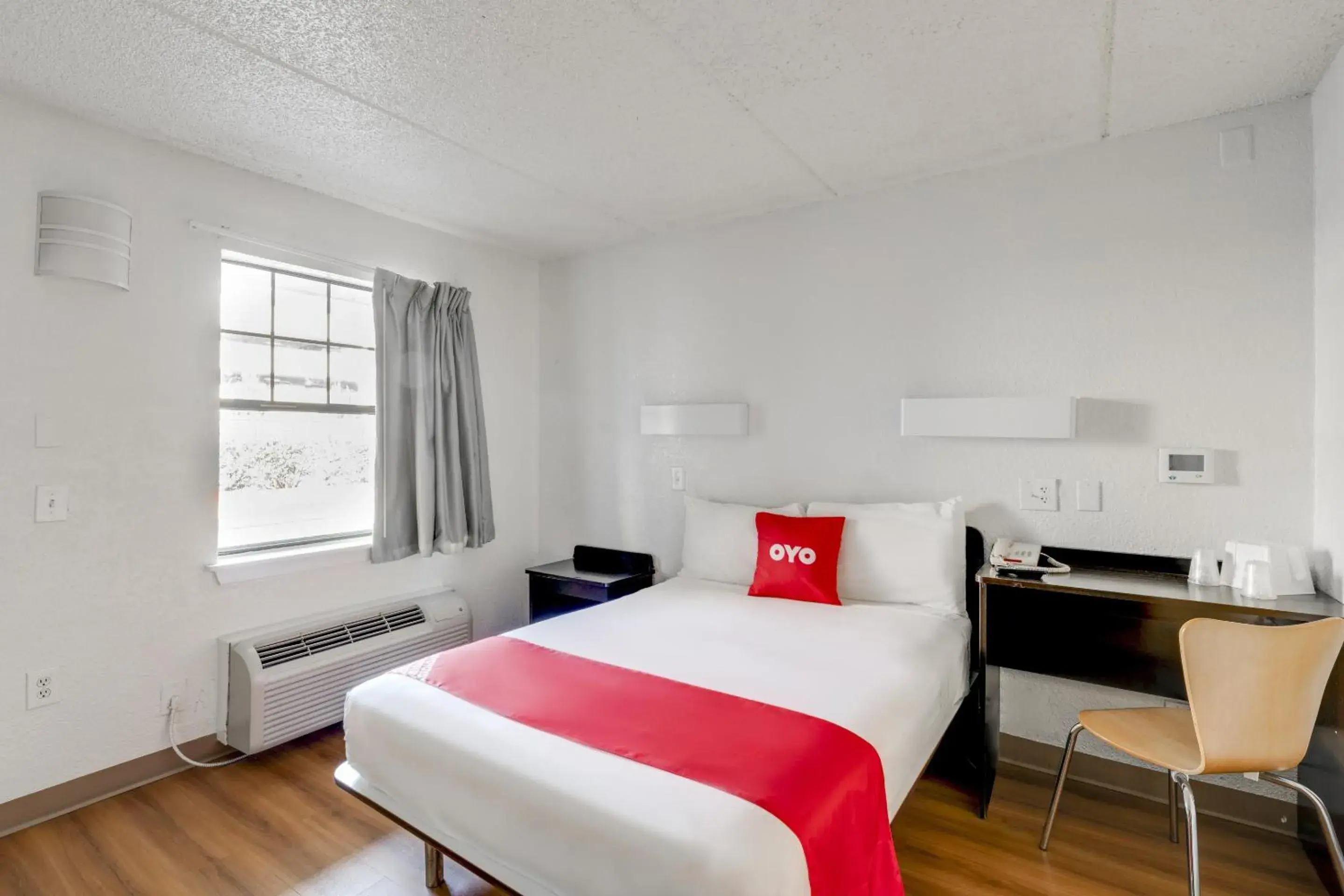 Full Bed Accessible in OYO Hotel Houston Katy Freeway Full Bed Accessible in OYO Hotel Houston Katy Freeway