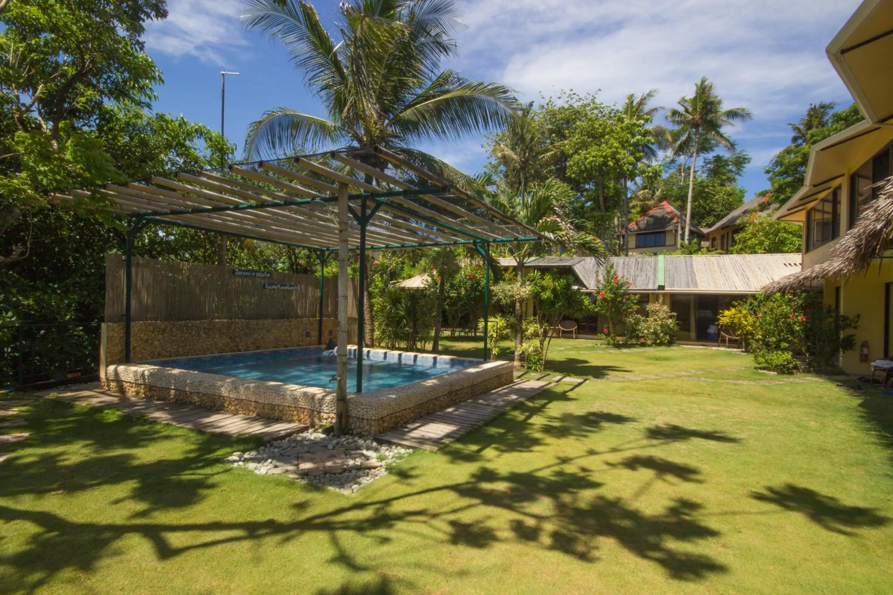 Pool view in Ralph's Place