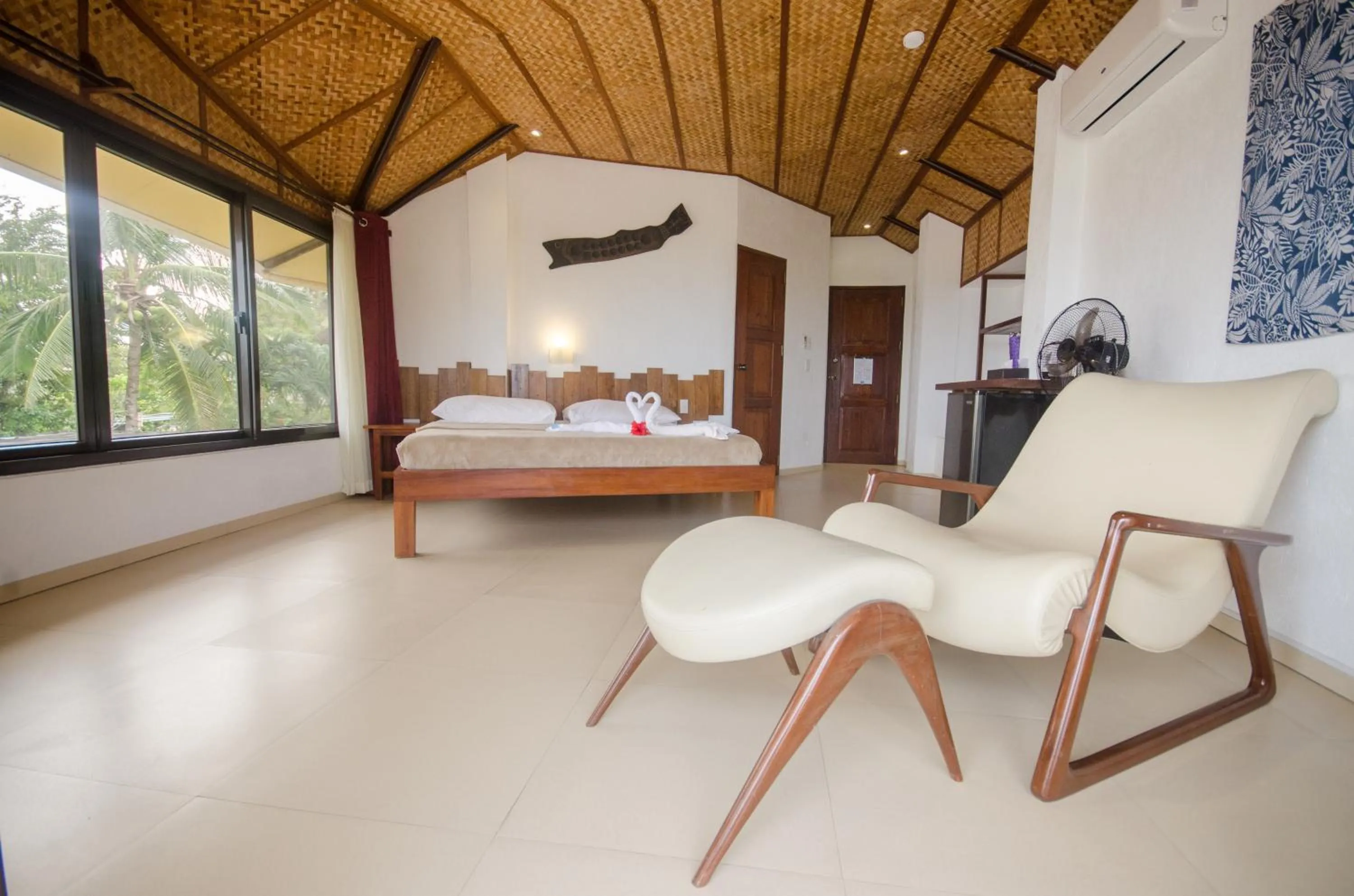 Photo of the whole room, Bed in Ralph's Place