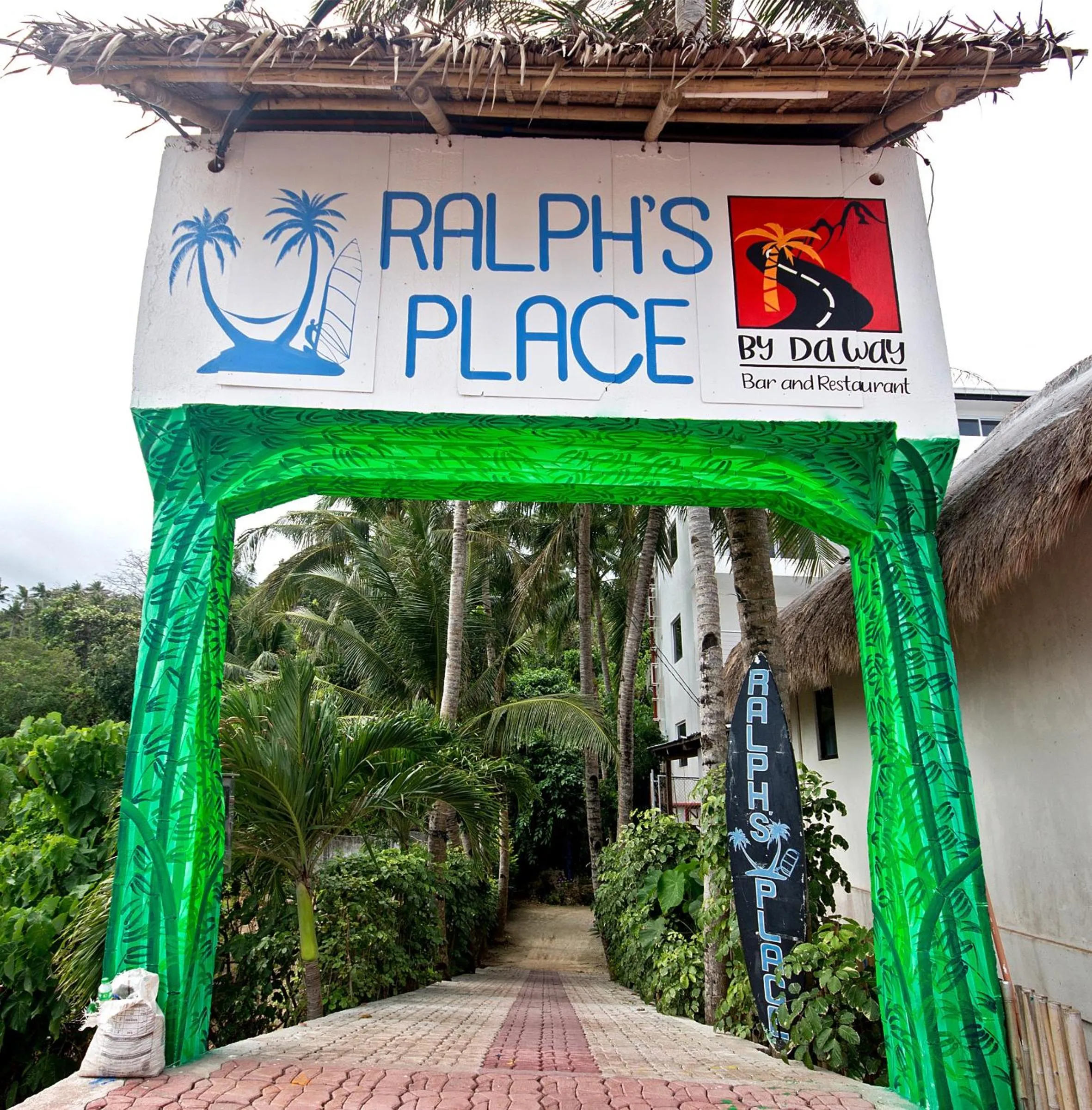 Facade/entrance in Ralph's Place