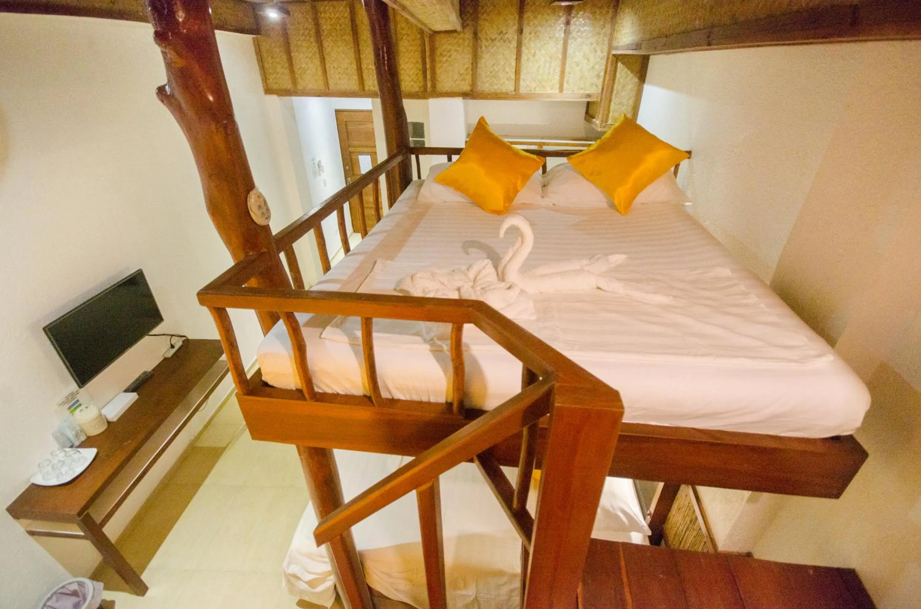 bunk bed, Bed in Ralph's Place