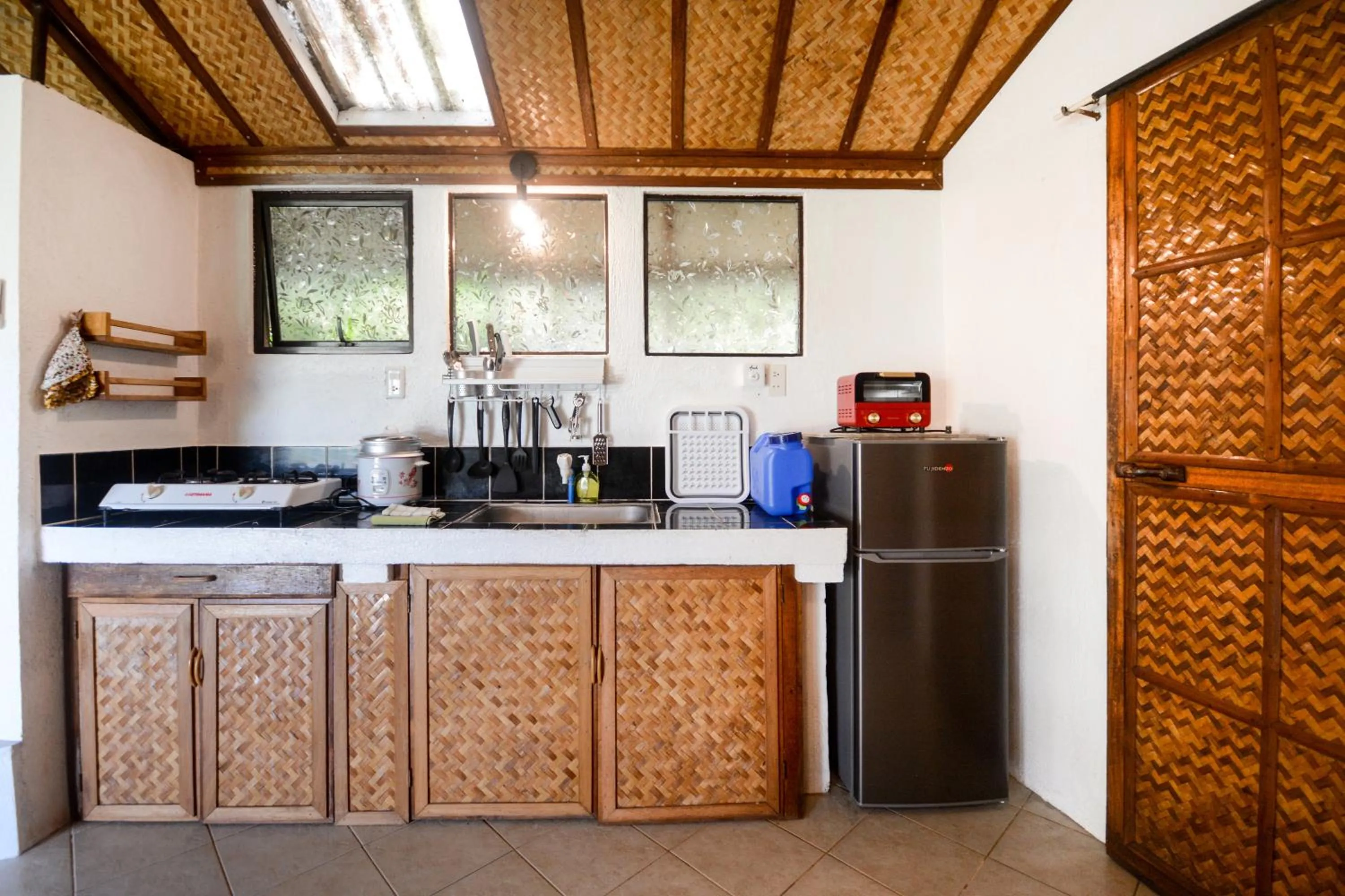 Kitchen or kitchenette in Ralph's Place