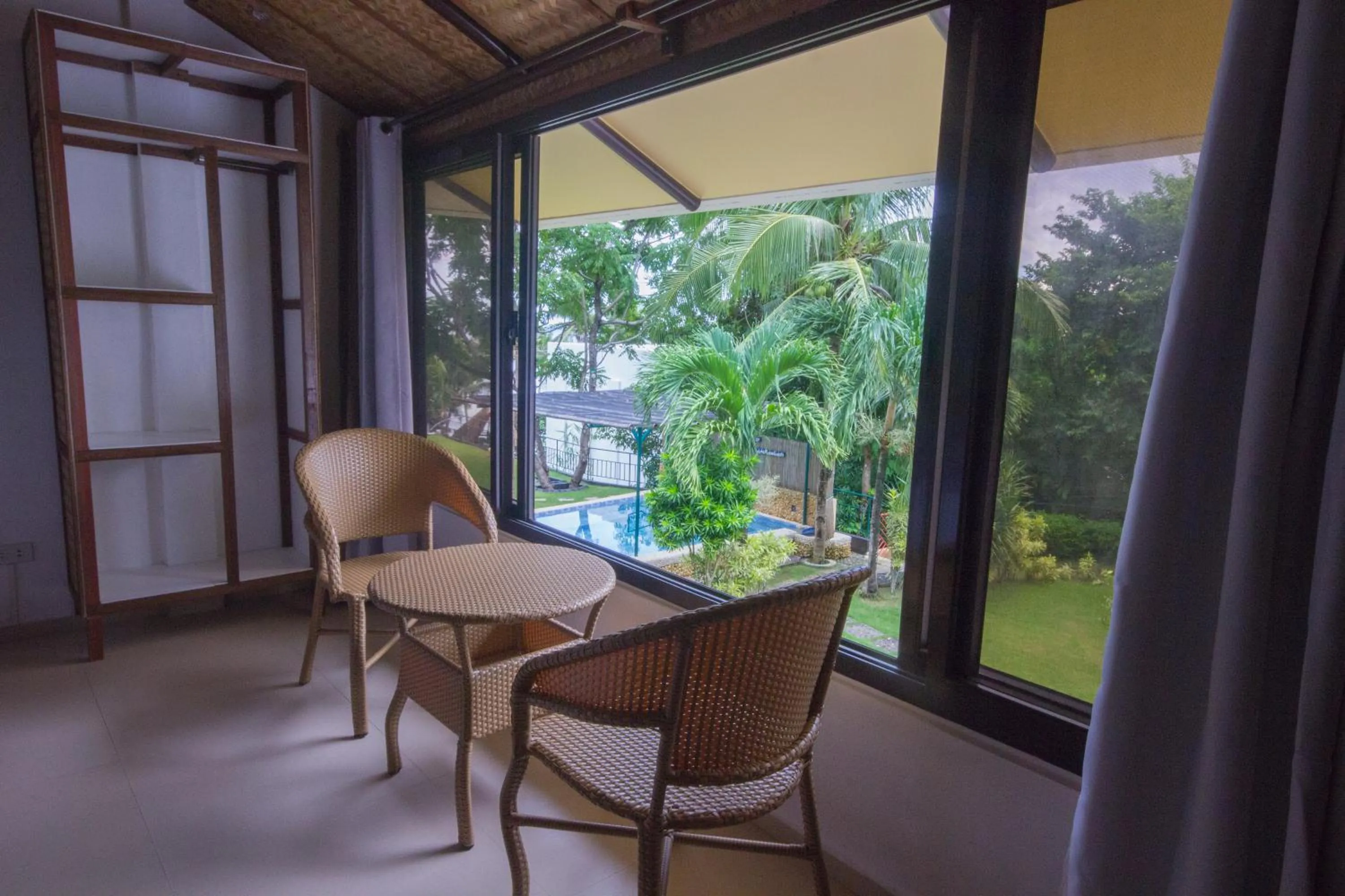 Pool view in Ralph's Place