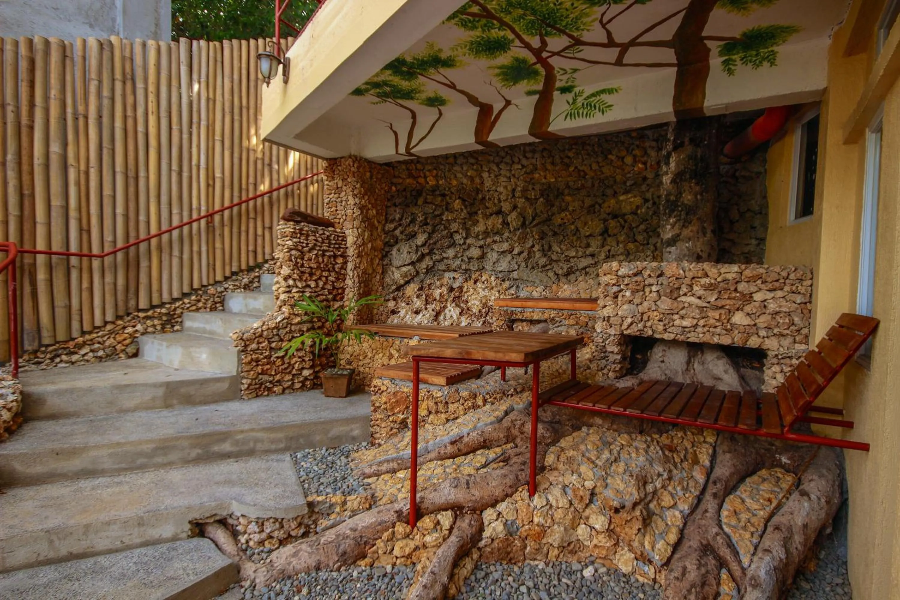 Restaurant/places to eat in Ralph's Place