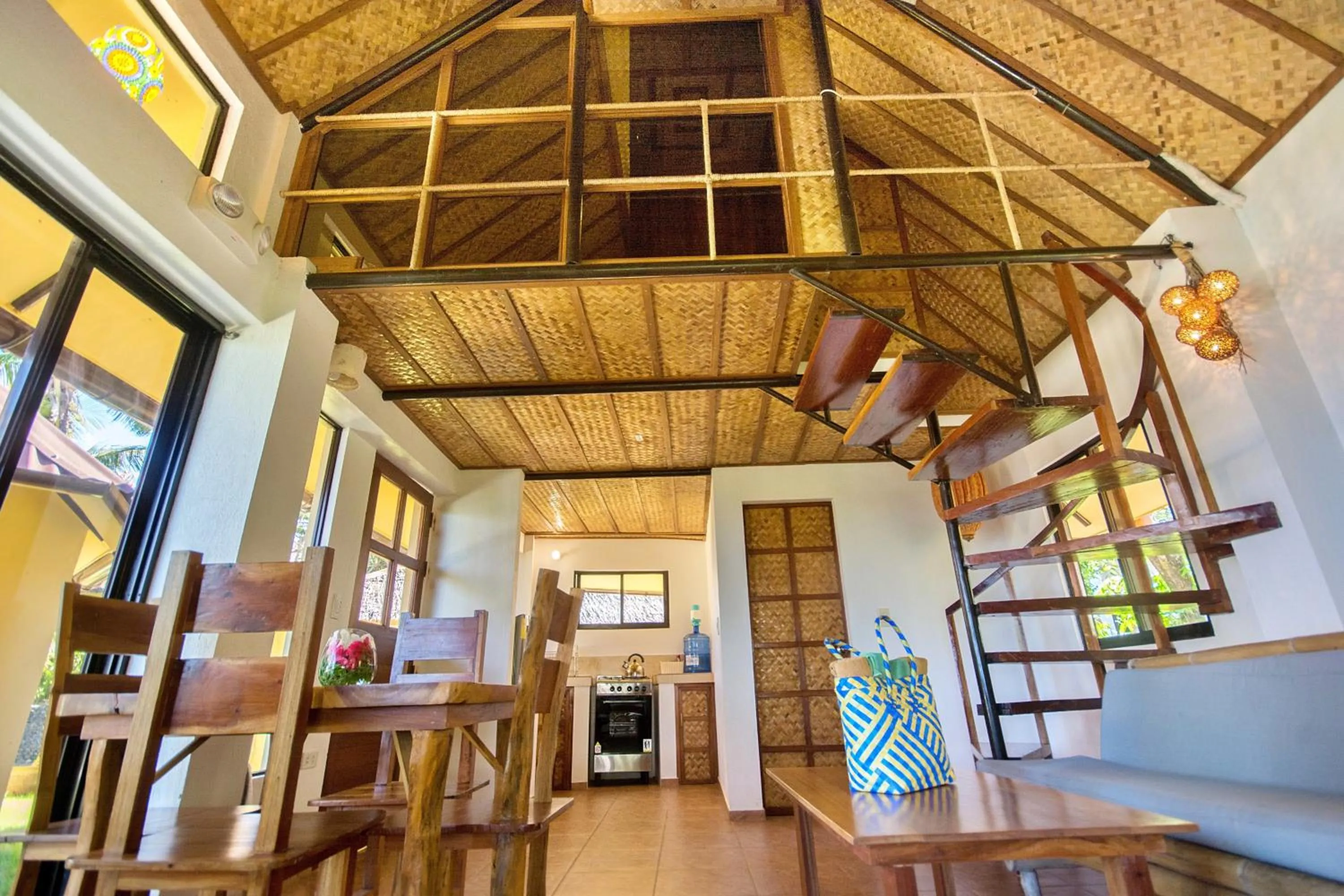 Photo of the whole room in Ralph's Place