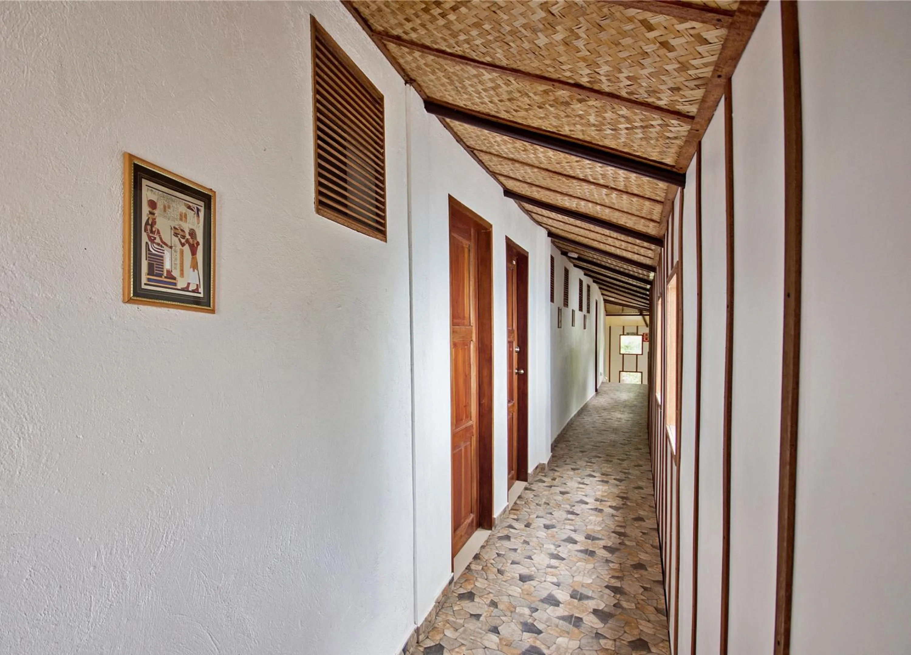 Facade/entrance in Ralph's Place