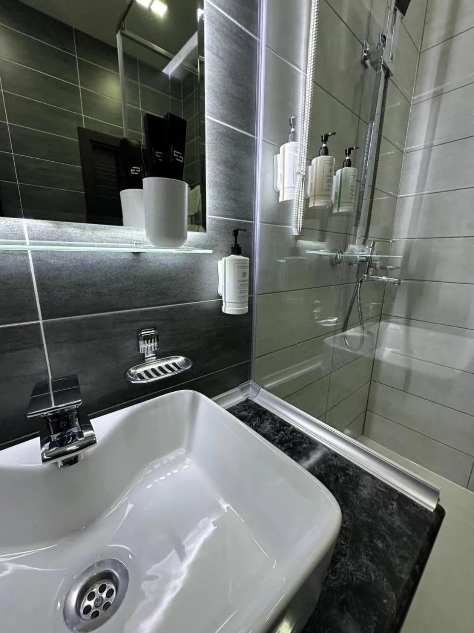 Shower in Home Boutique Hotel