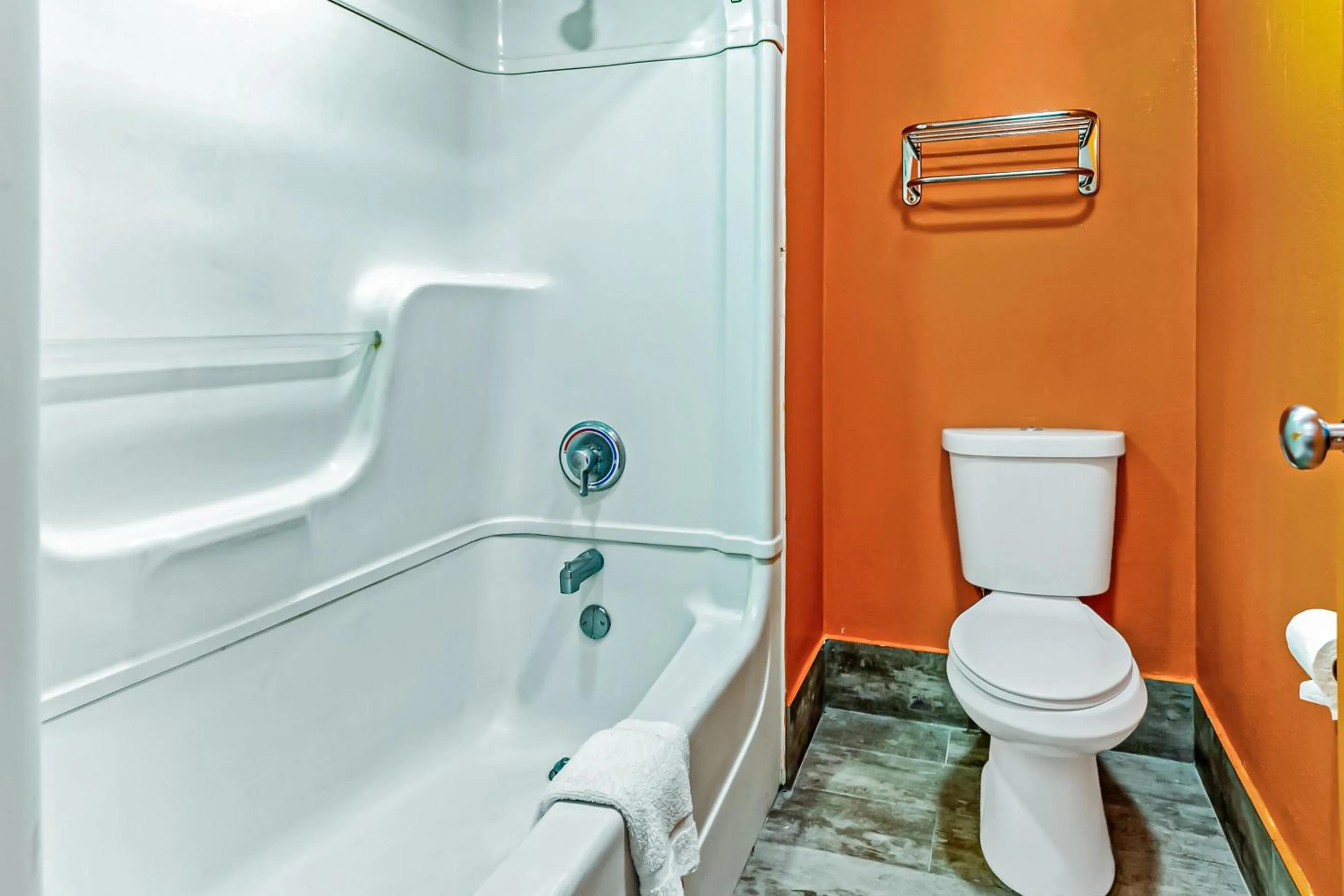 Bathroom in OYO Hotel Lake Charles Hwy 10