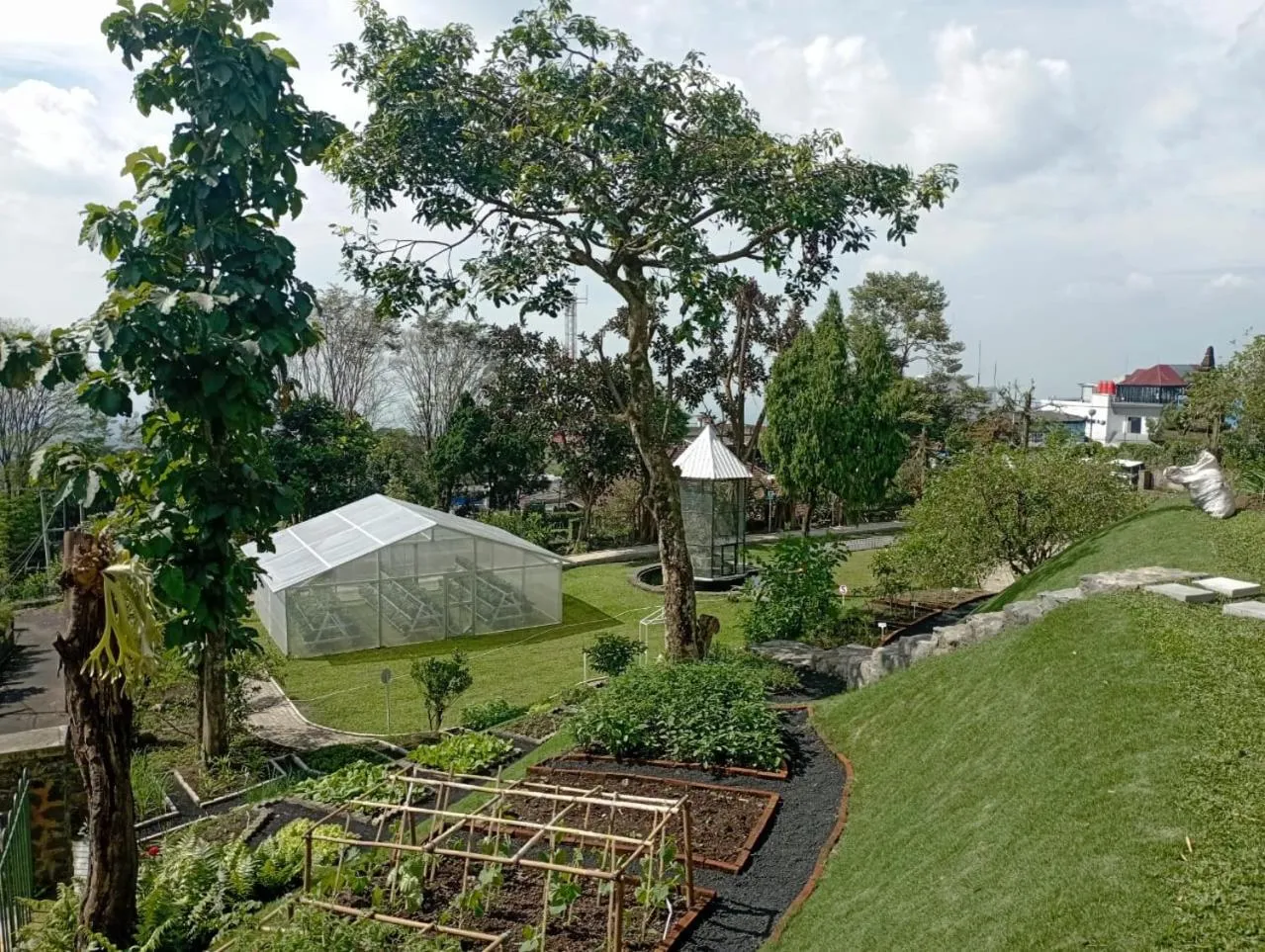 Children play ground in Surya Hotel & Cottages Prigen