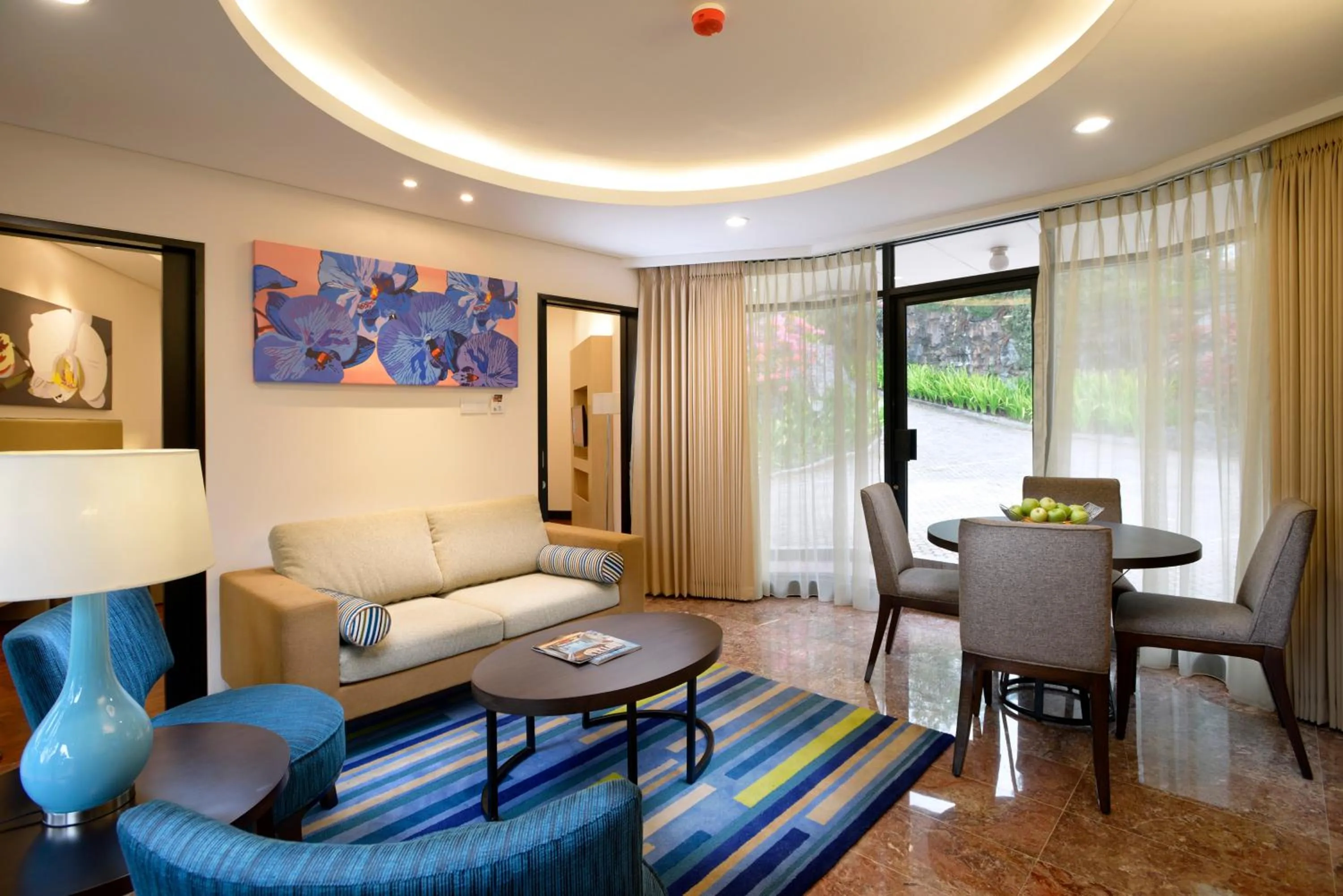 Living room in Surya Hotel & Cottages Prigen