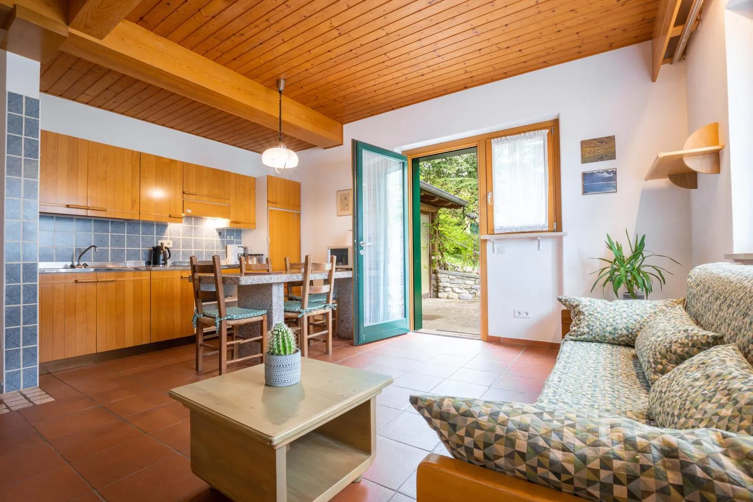 Living room in Al Trovante - Gardaslowemotion