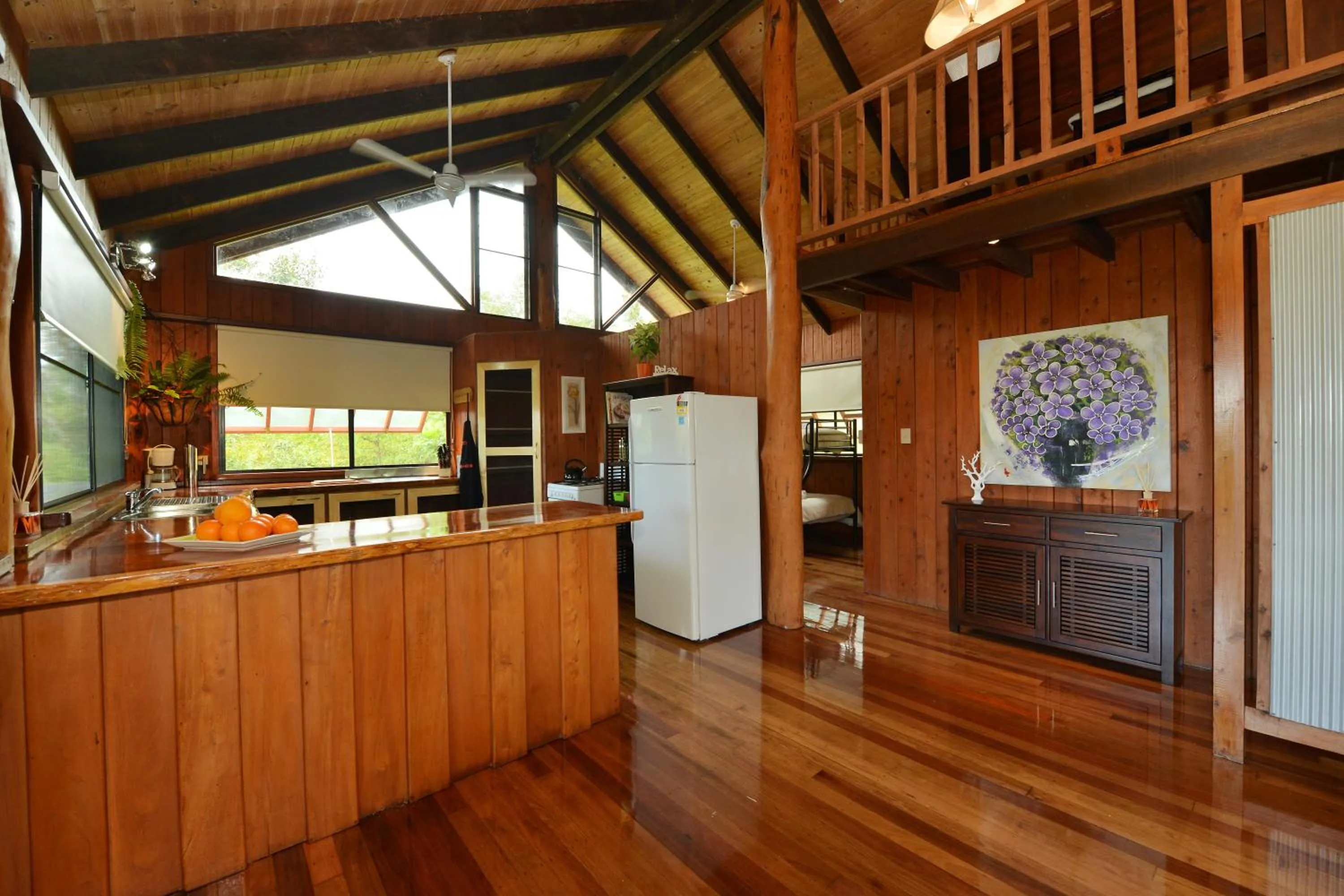 Kitchen or kitchenette in Tea Tree Cottage