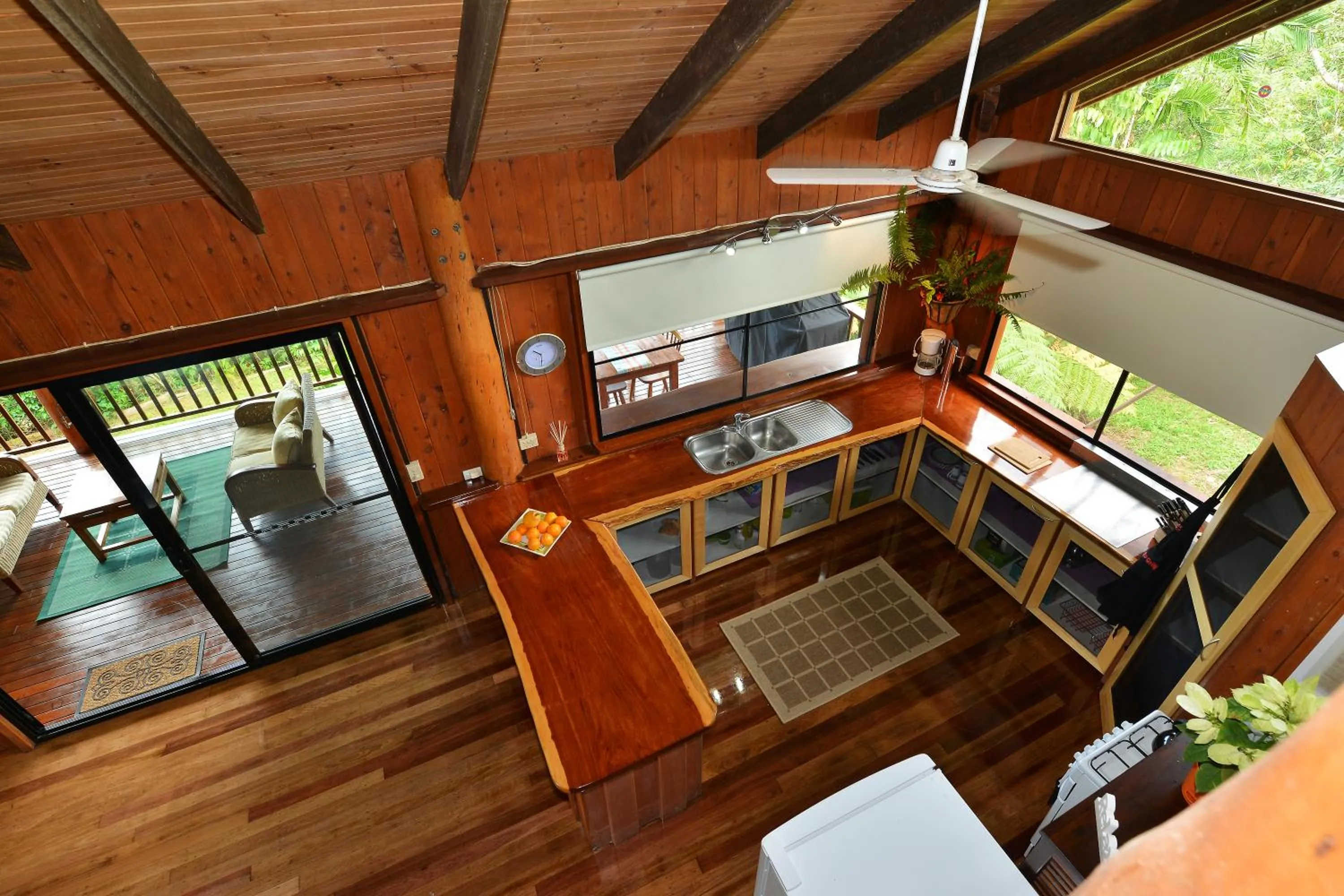 Photo of the whole room in Tea Tree Cottage