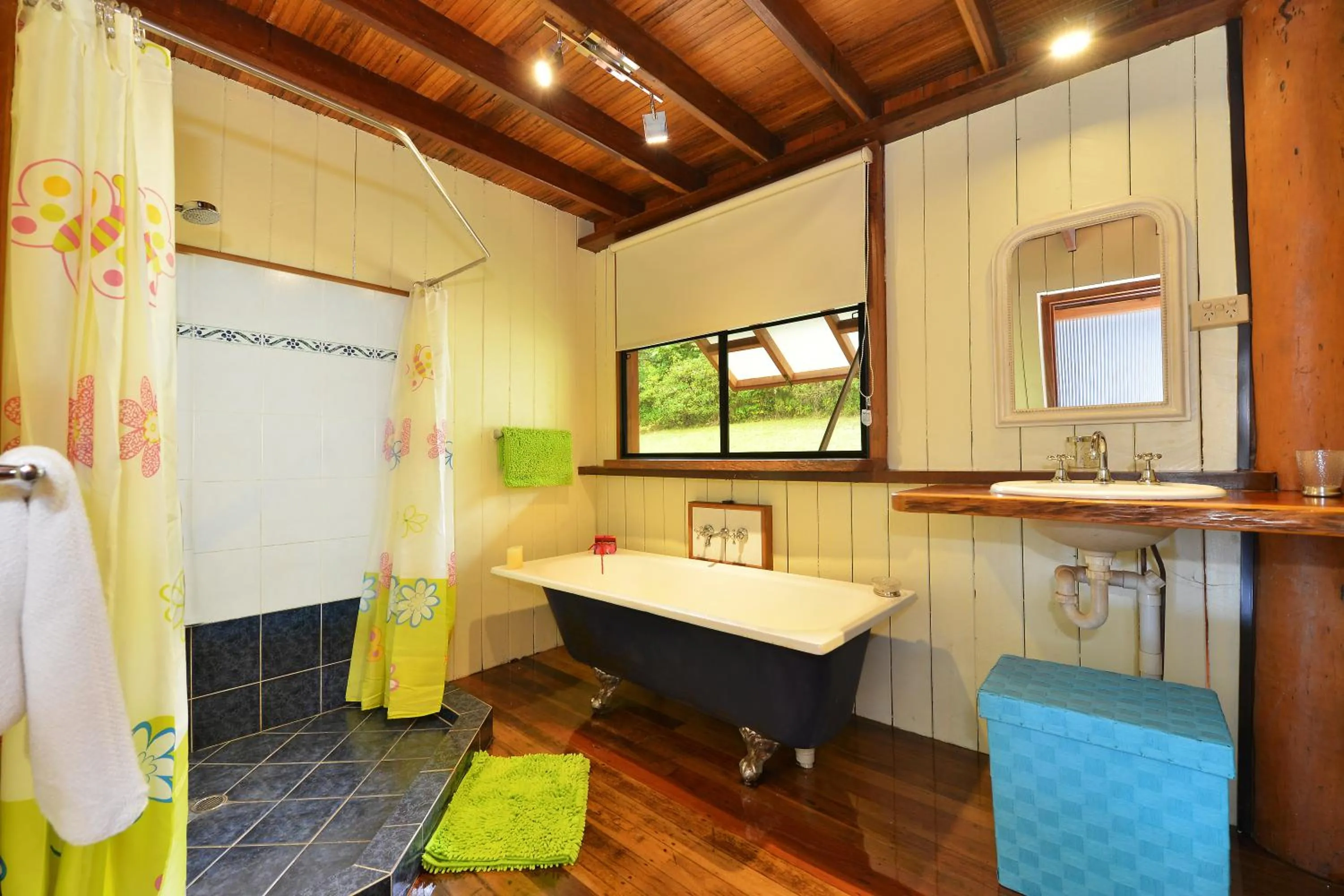 Bathroom in Tea Tree Cottage