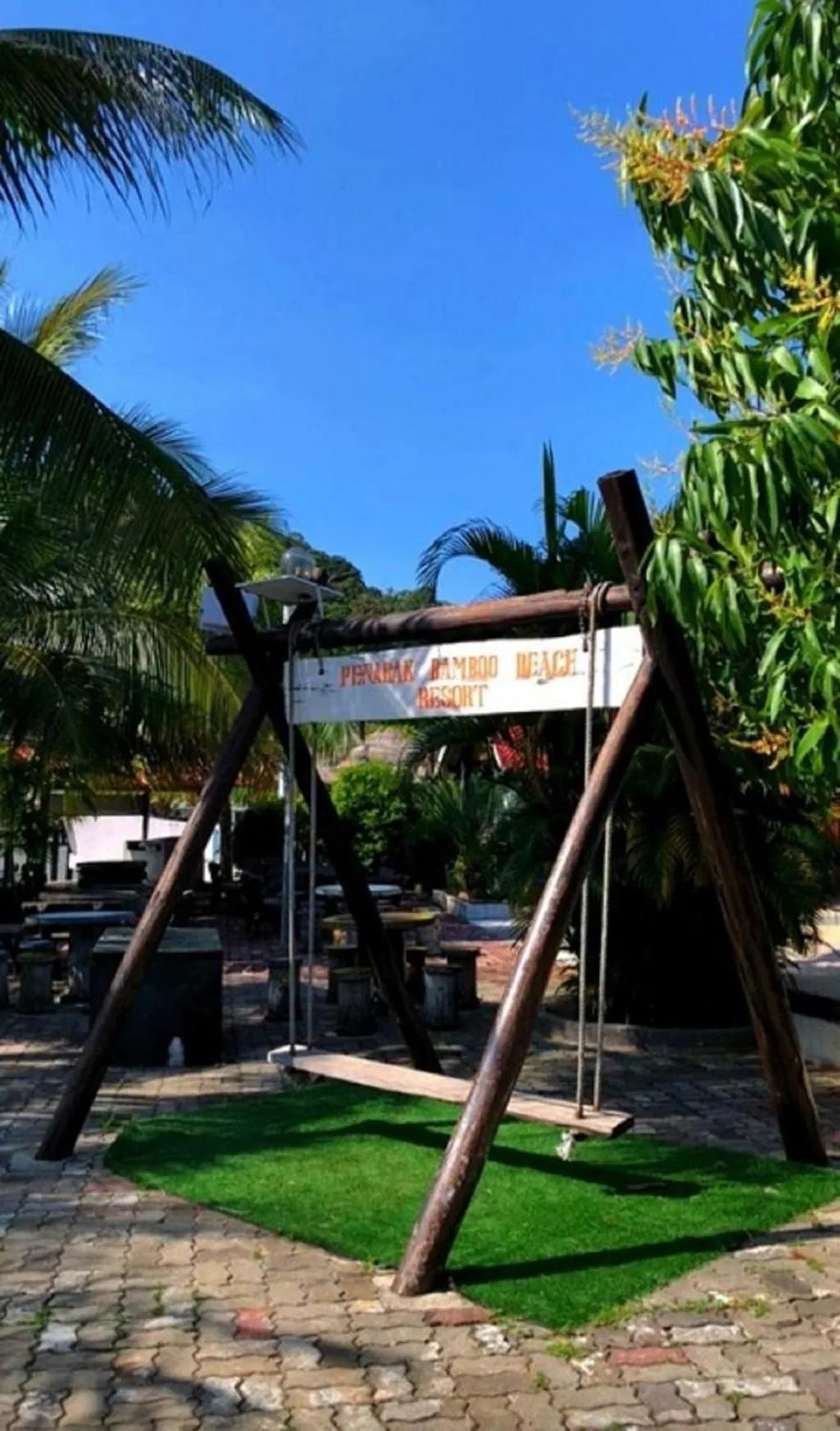 Day in Penarak Bamboo Beach Motel