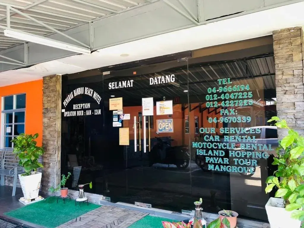 Lobby or reception in Penarak Bamboo Beach Motel Lobby or reception in Penarak Bamboo Beach Motel