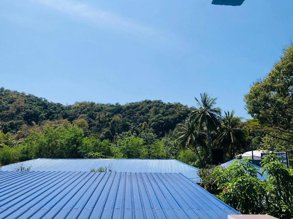 Day in Penarak Bamboo Beach Motel