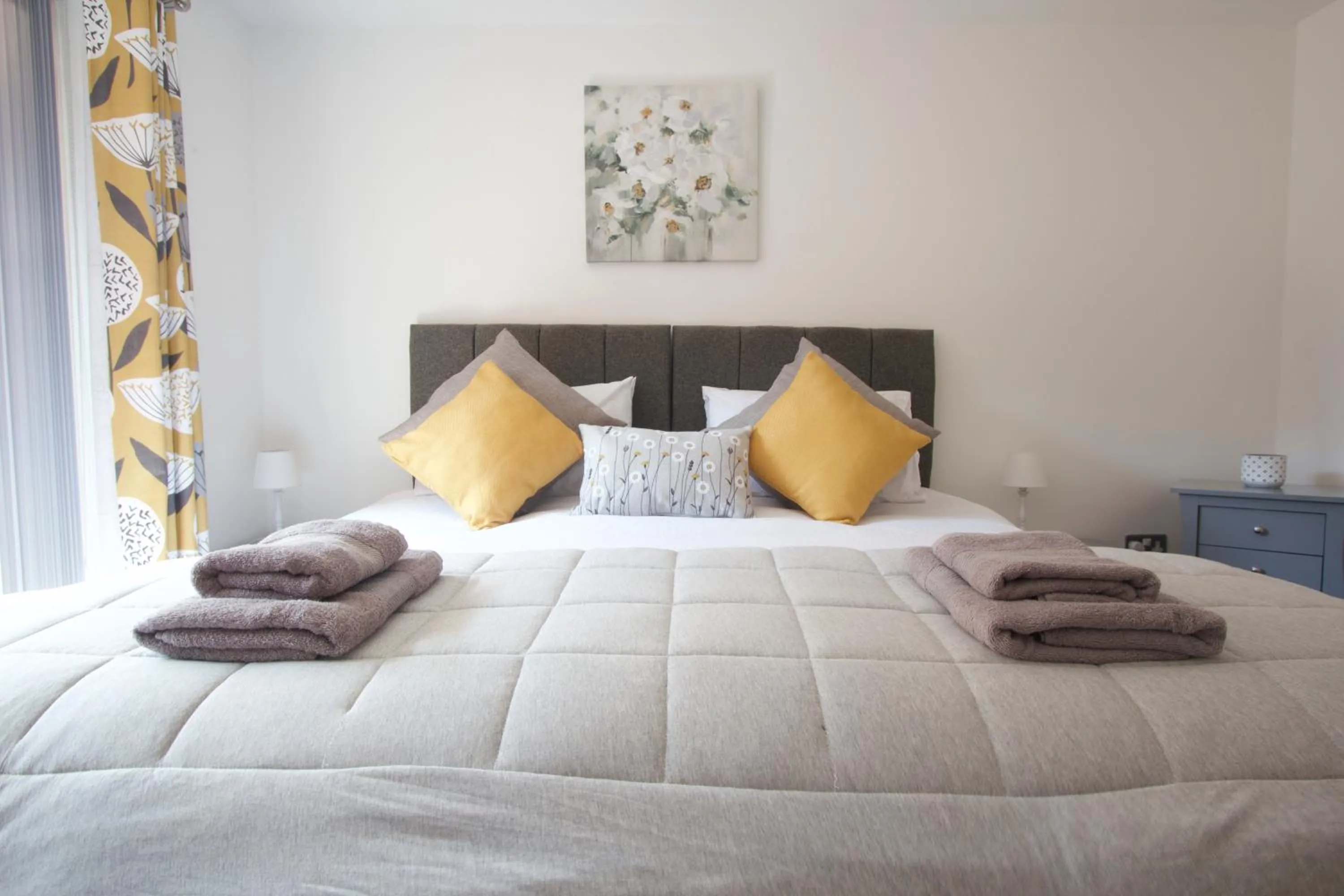 Bedroom, Bed in Canal House