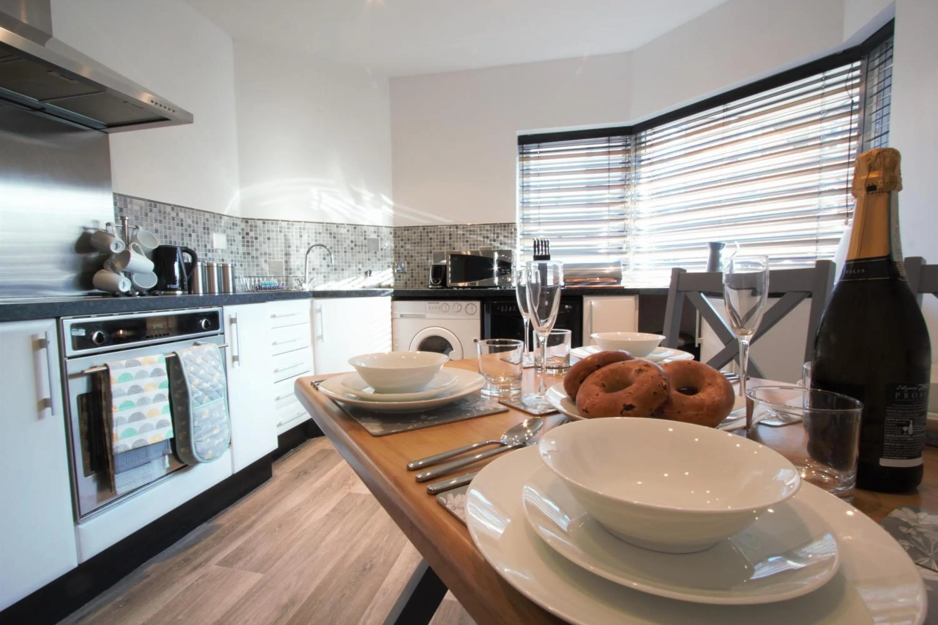 Kitchen or kitchenette in Canal House