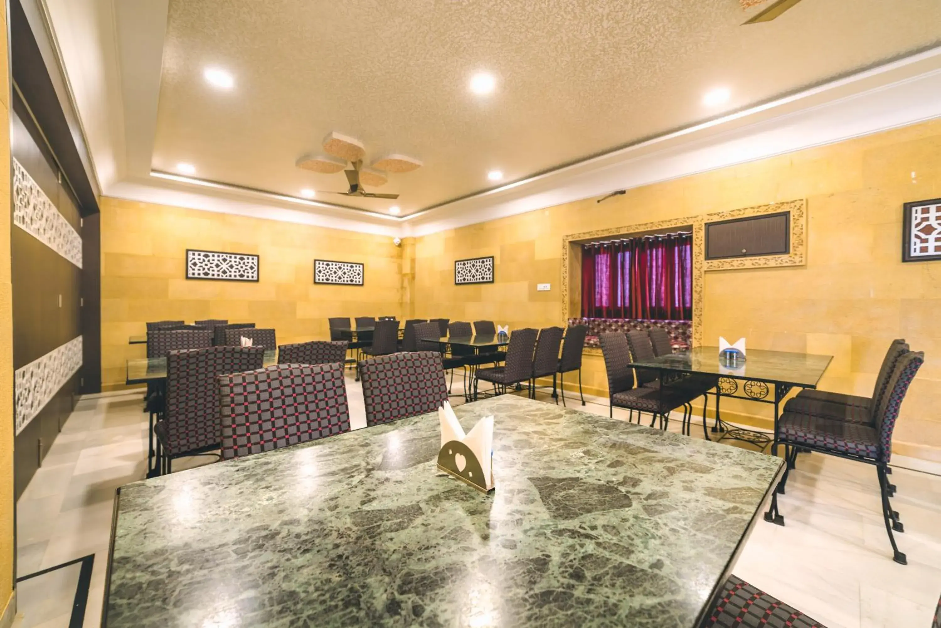 Restaurant/places to eat in Hotel Sky Plaza - Best ever view of Jaisalmer Fort Restaurant/places to eat in Hotel Sky Plaza - Best ever view of Jaisalmer Fort