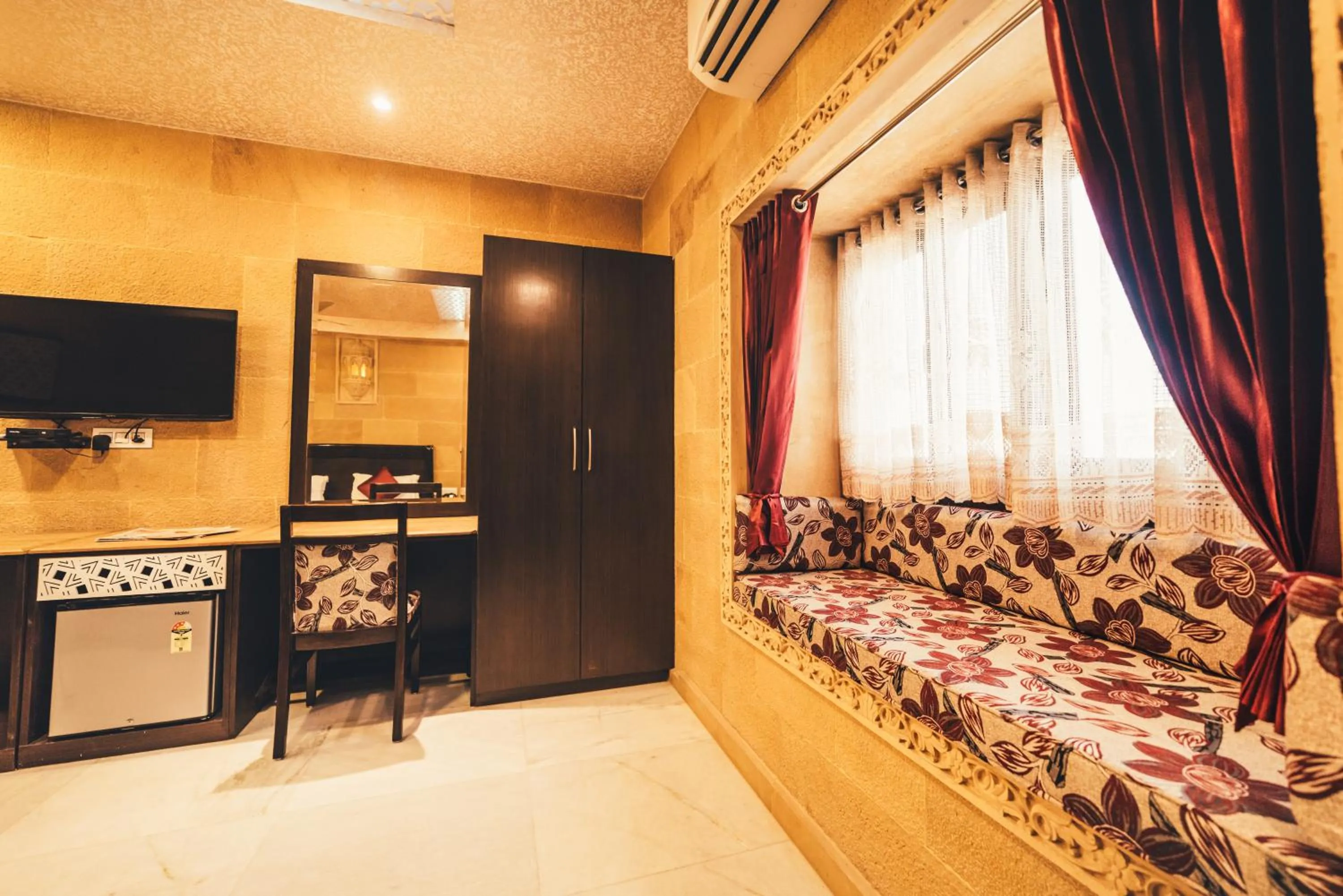 TV and multimedia in Hotel Sky Plaza - Best ever view of Jaisalmer Fort