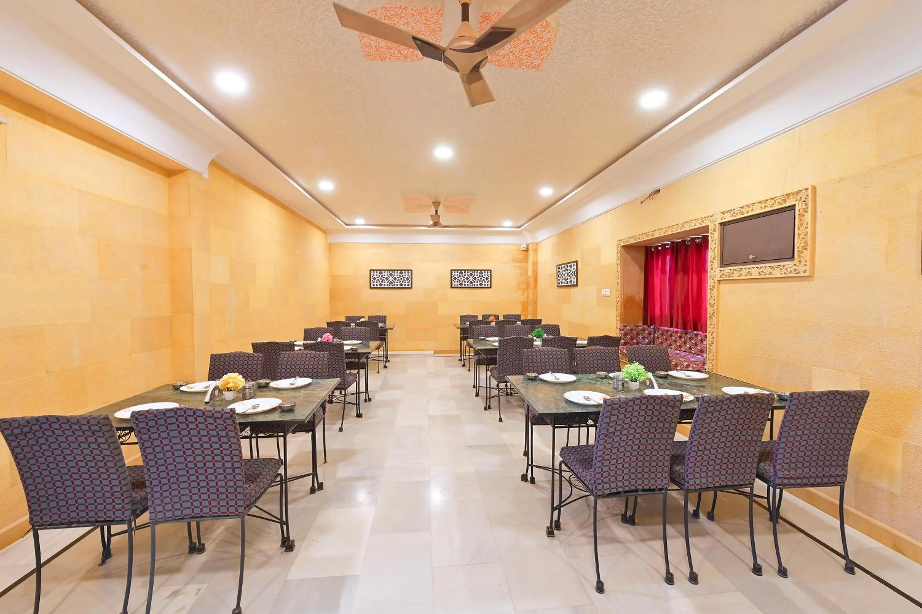 Restaurant/places to eat in Hotel Sky Plaza - Best ever view of Jaisalmer Fort