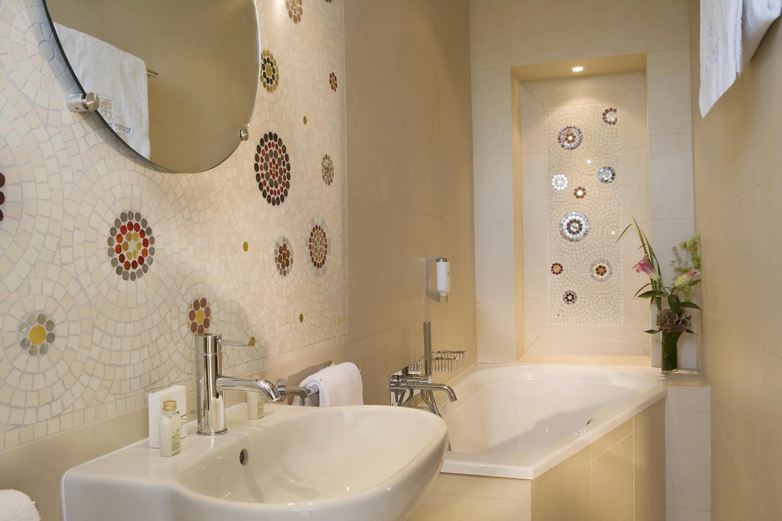 Bathroom in Hôtel Aiglon