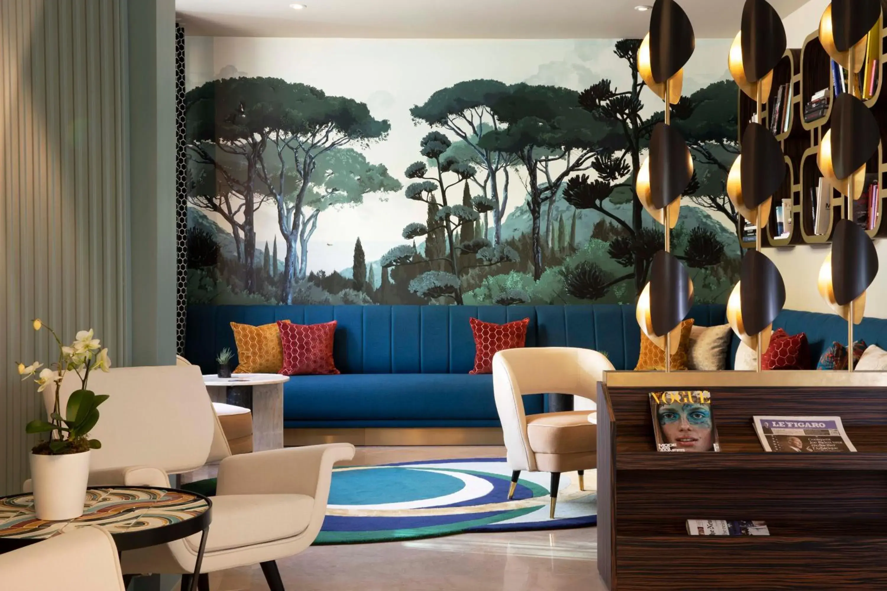 Living room in Hôtel Aiglon Living room in Hôtel Aiglon