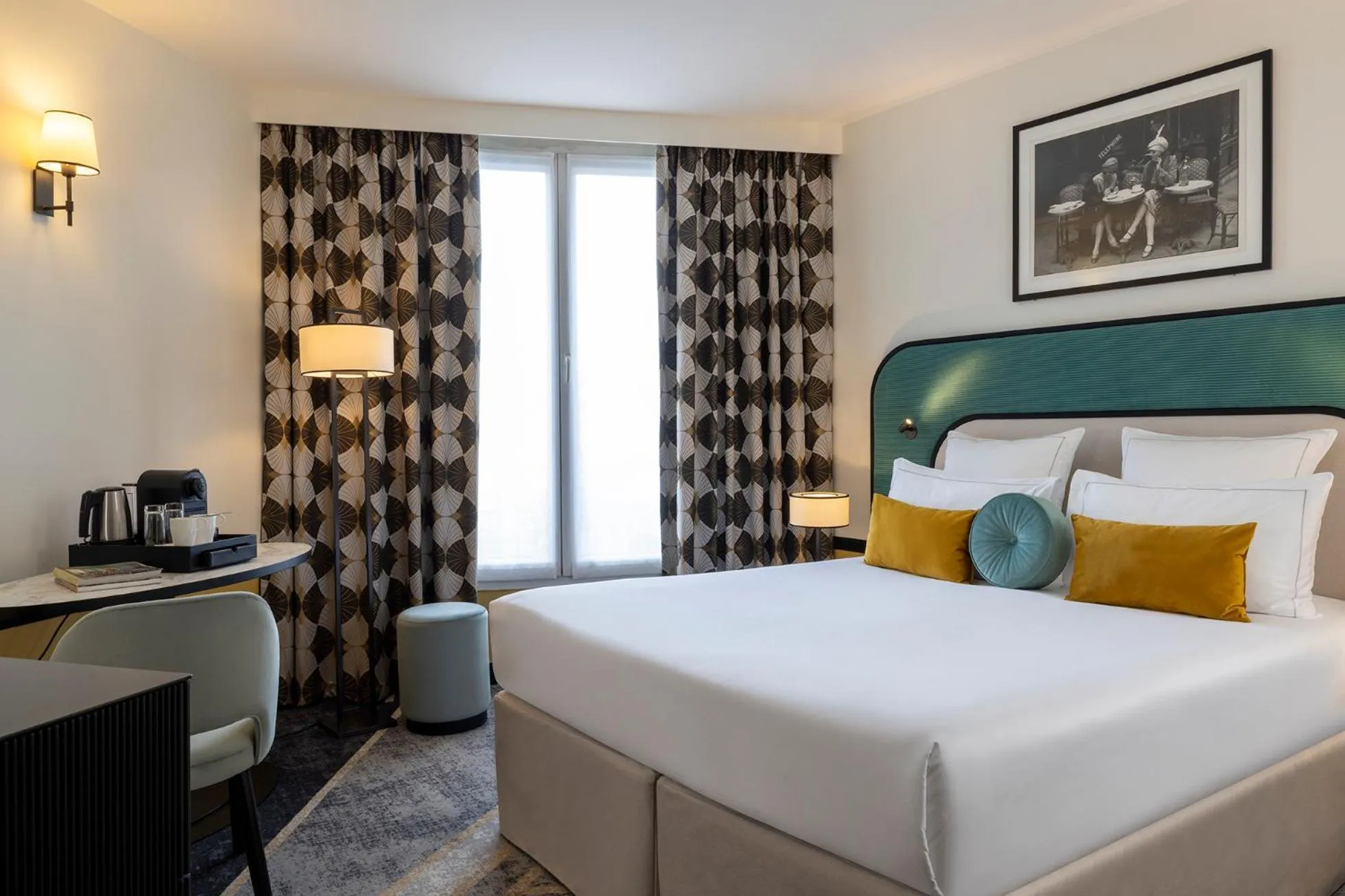 Photo of the whole room, Bed in Hôtel Aiglon