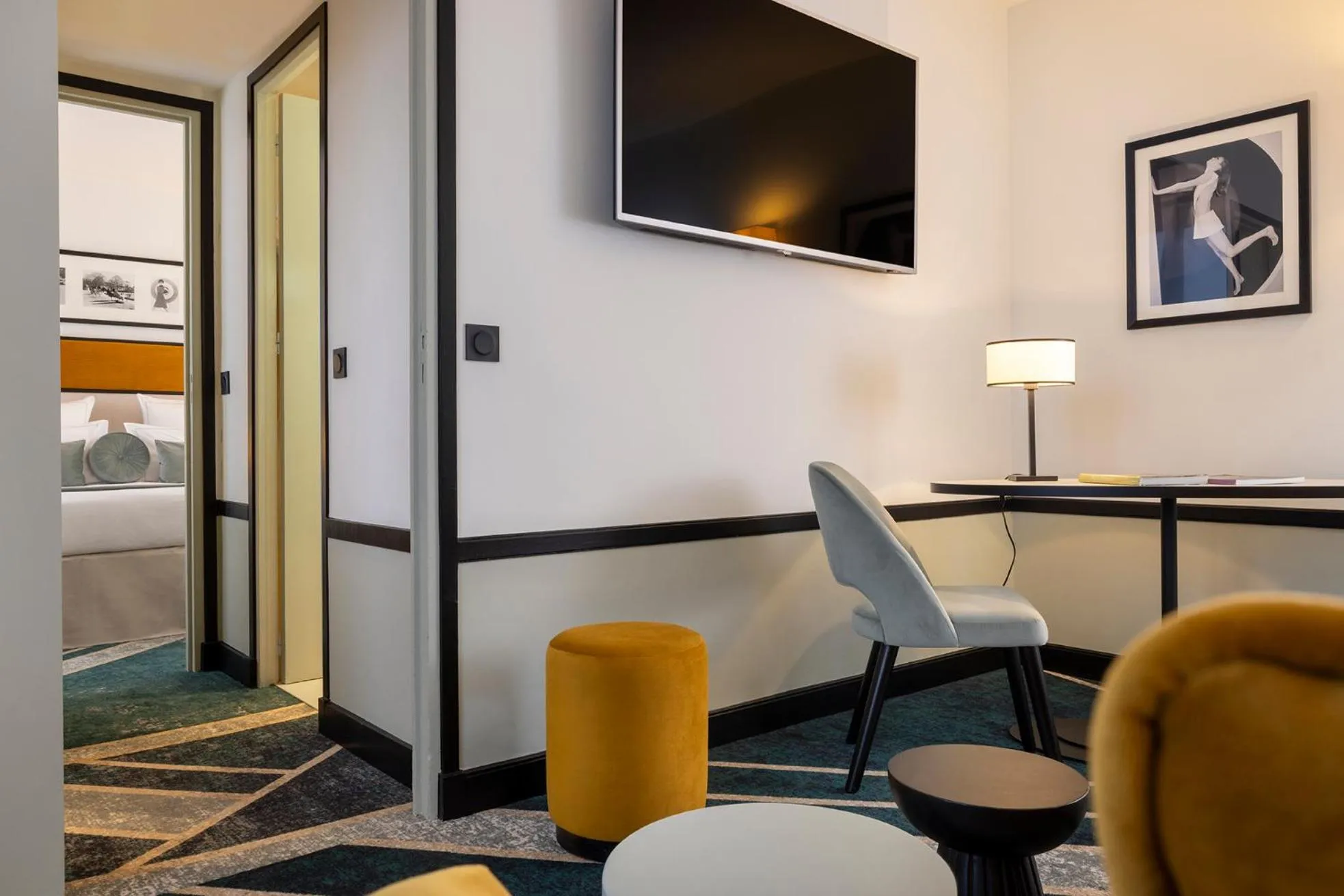 Seating area in Hôtel Aiglon