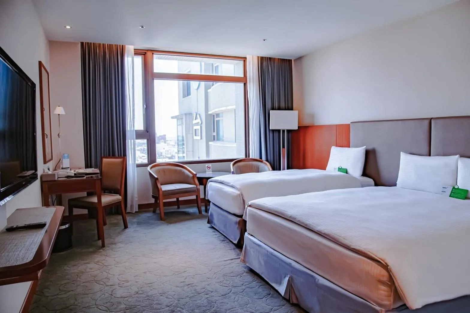 Bedroom, Bed in Taichung Harbor Hotel