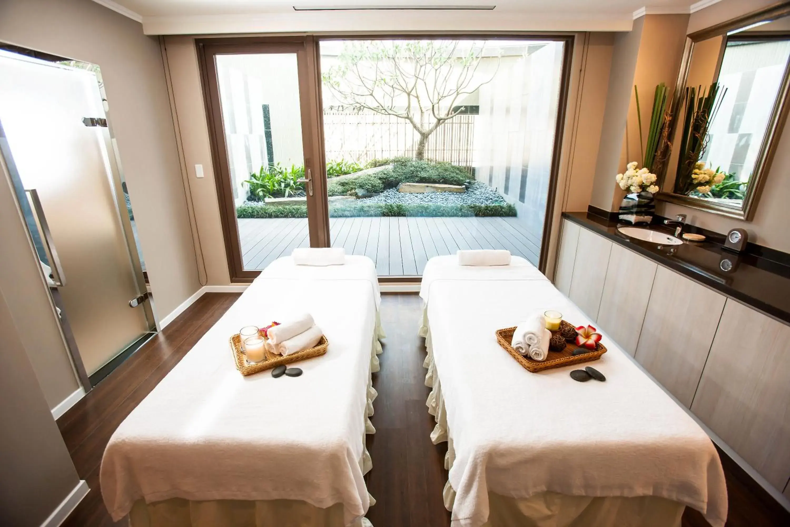Spa and wellness centre/facilities, Bed in Taichung Harbor Hotel Spa and wellness centre/facilities, Bed in Taichung Harbor Hotel